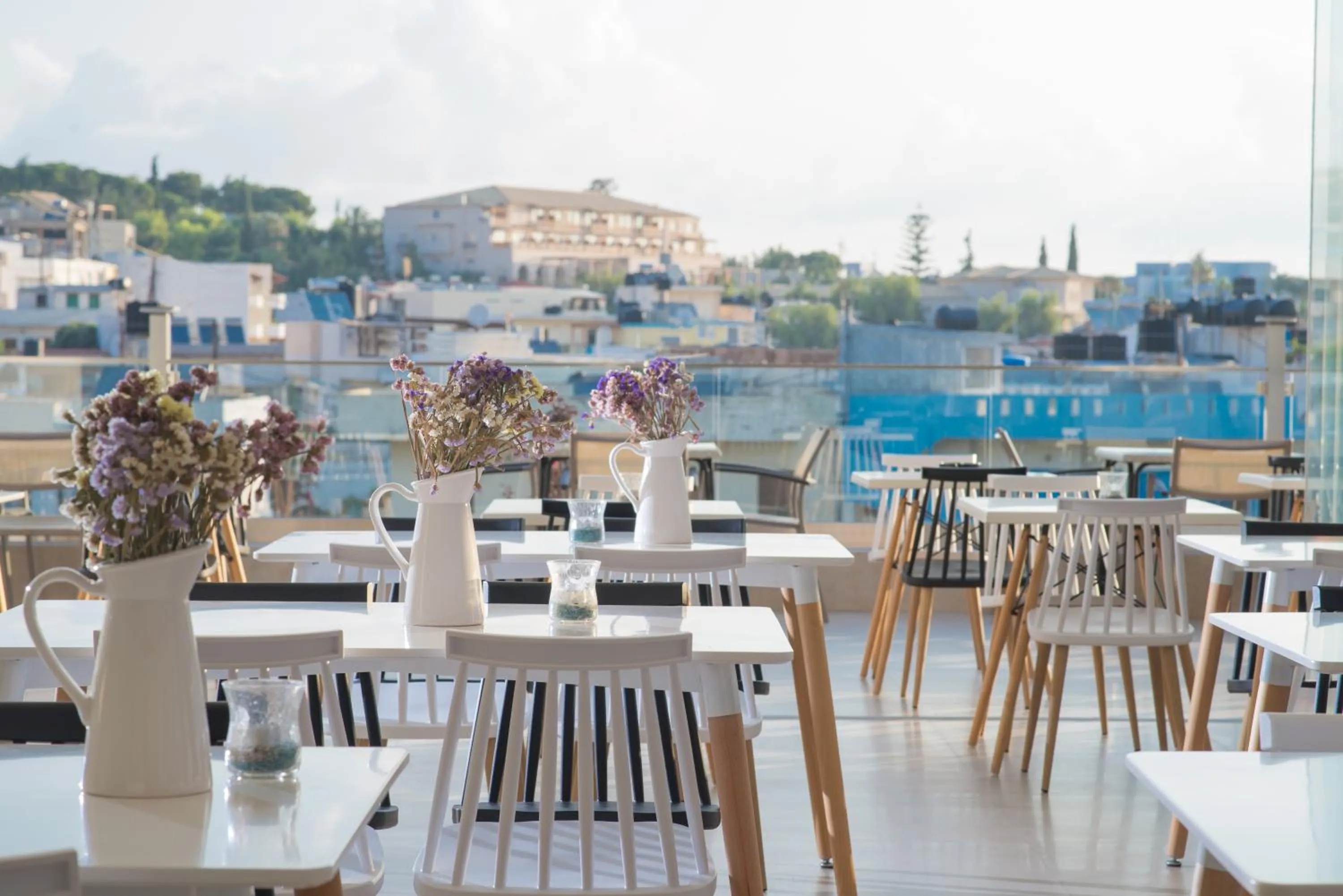 Lounge or bar in Belvedere Village