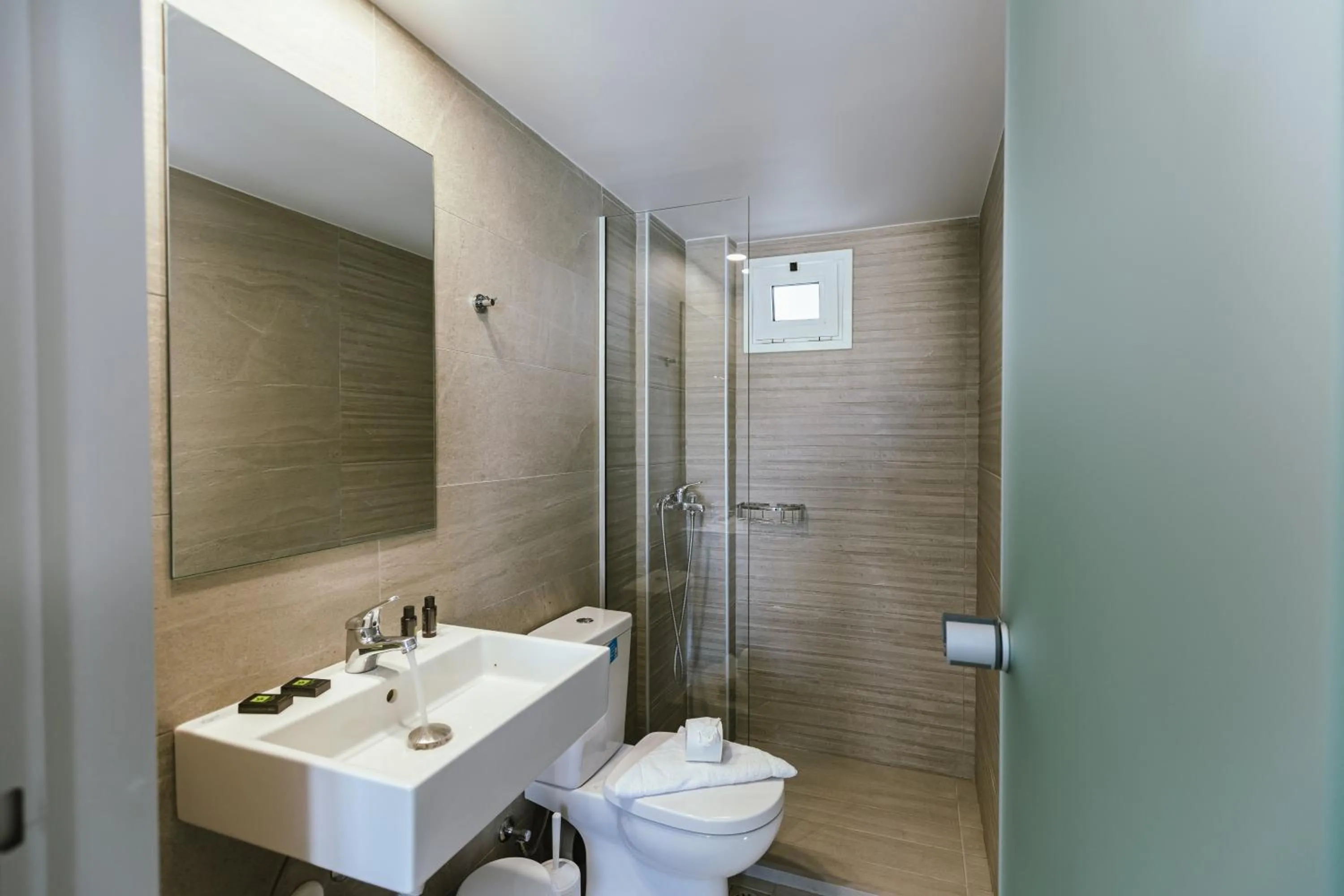 Shower in Belvedere Village