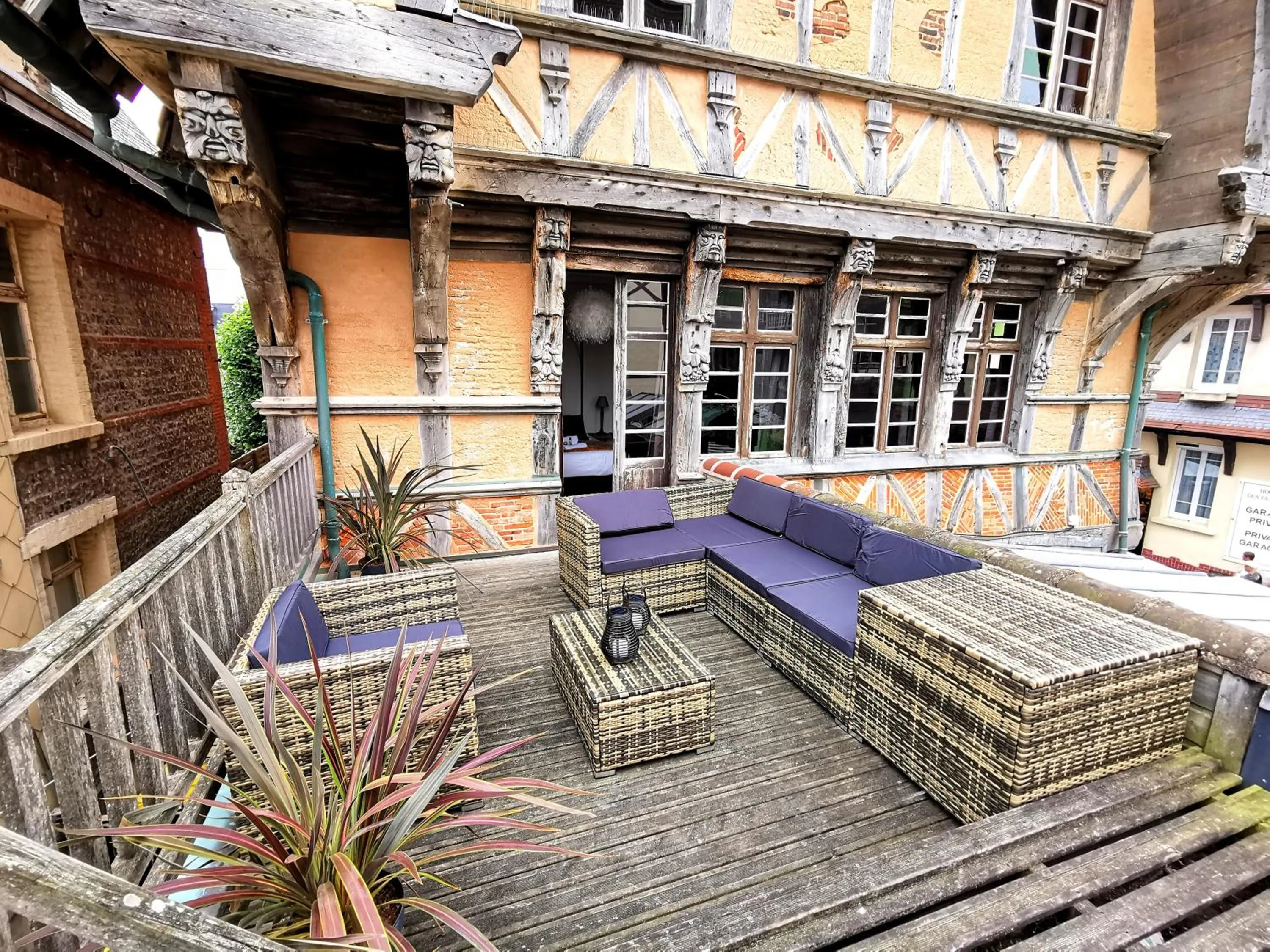 Balcony/Terrace in Hotel La Résidence Manoir De La Salamandre