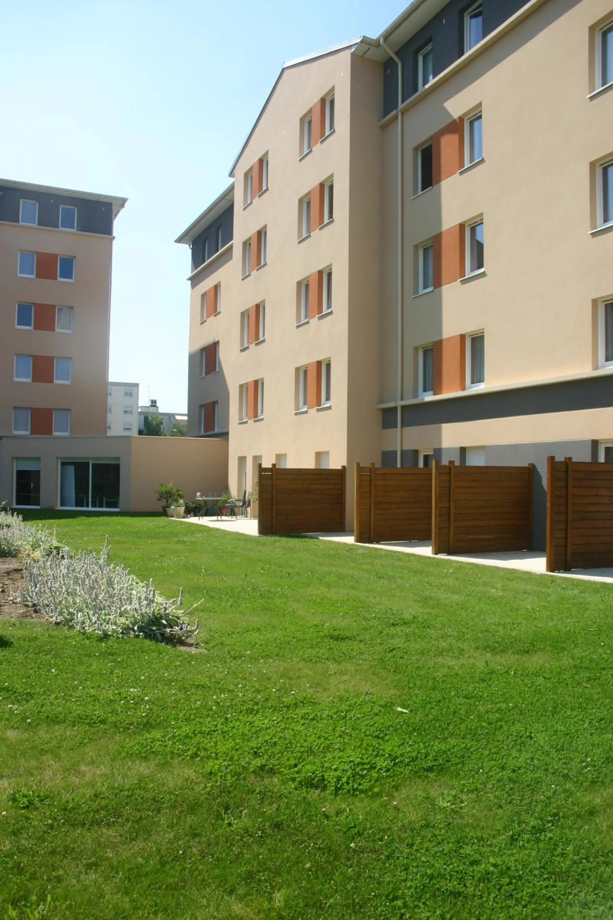 Facade/entrance in Séjours & Affaires Caen Le Clos Beaumois