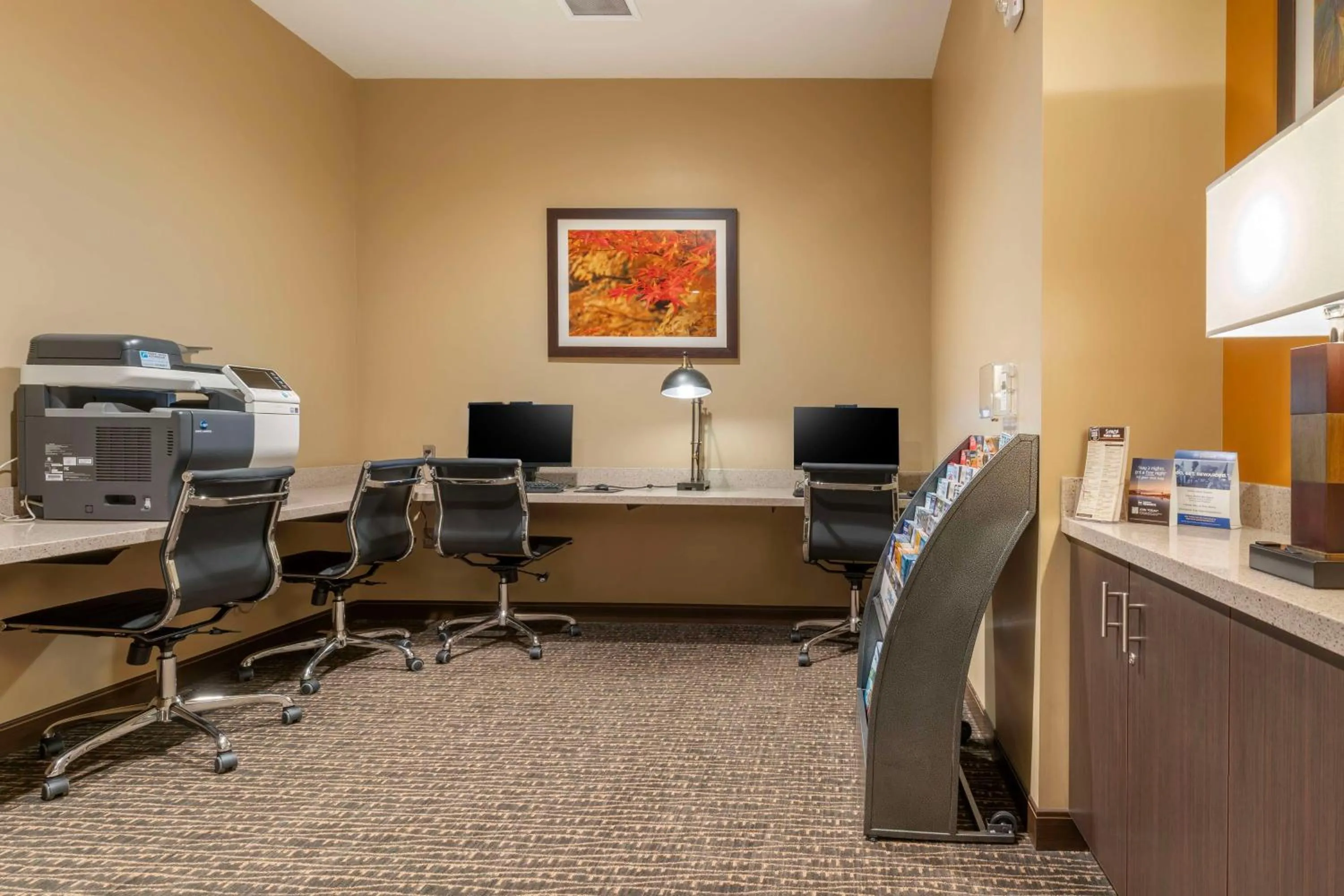 Business facilities in Best Western Premier Boulder Falls Inn