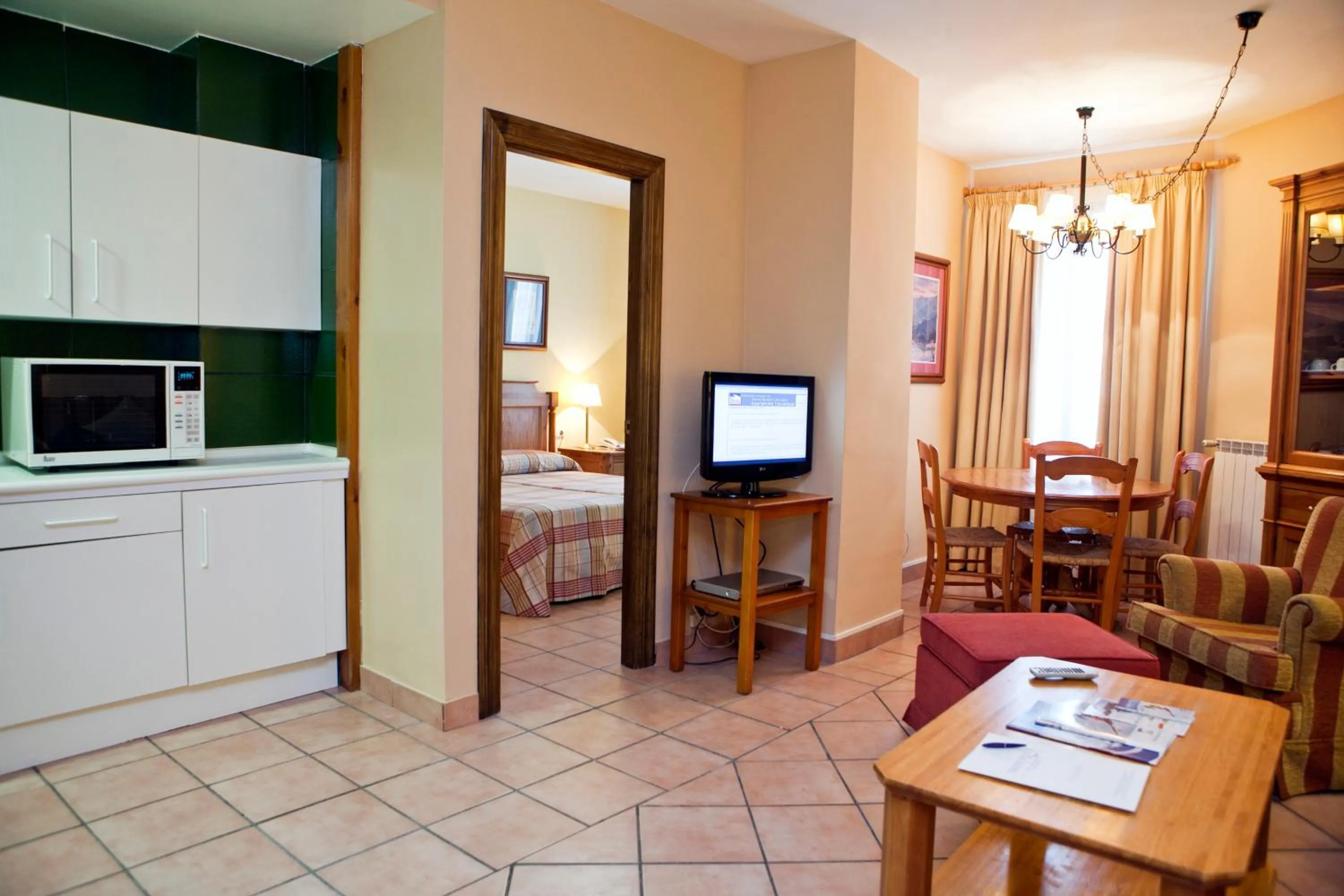 Photo of the whole room in Hotel Apartamentos Trevenque