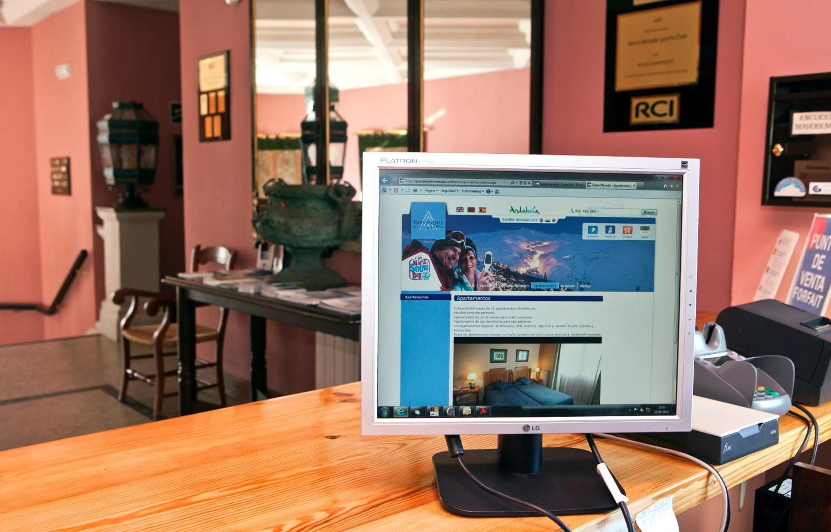 Lobby or reception in Hotel Apartamentos Trevenque