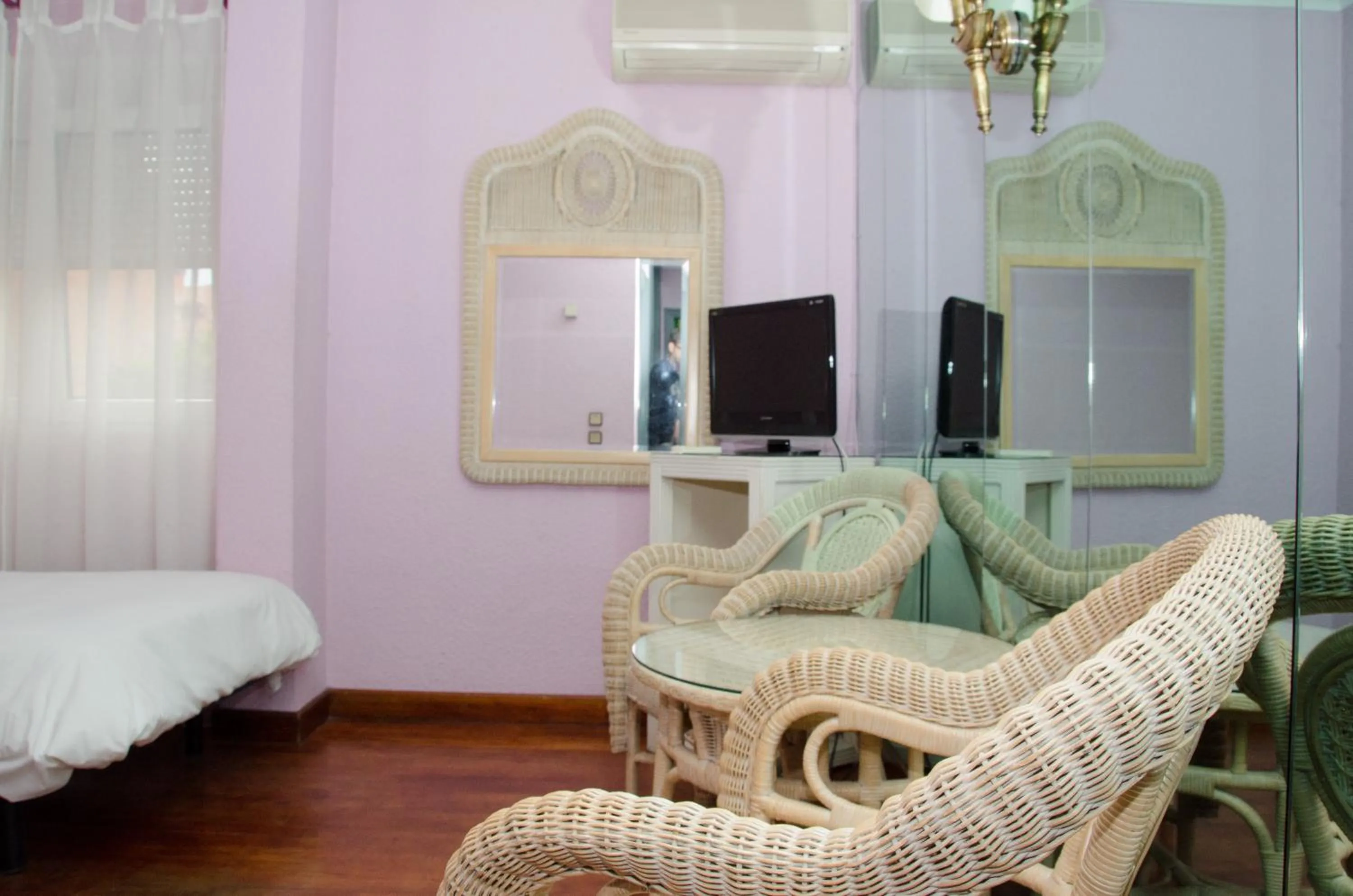 Bedroom, Bed in Ciudad de Alcala