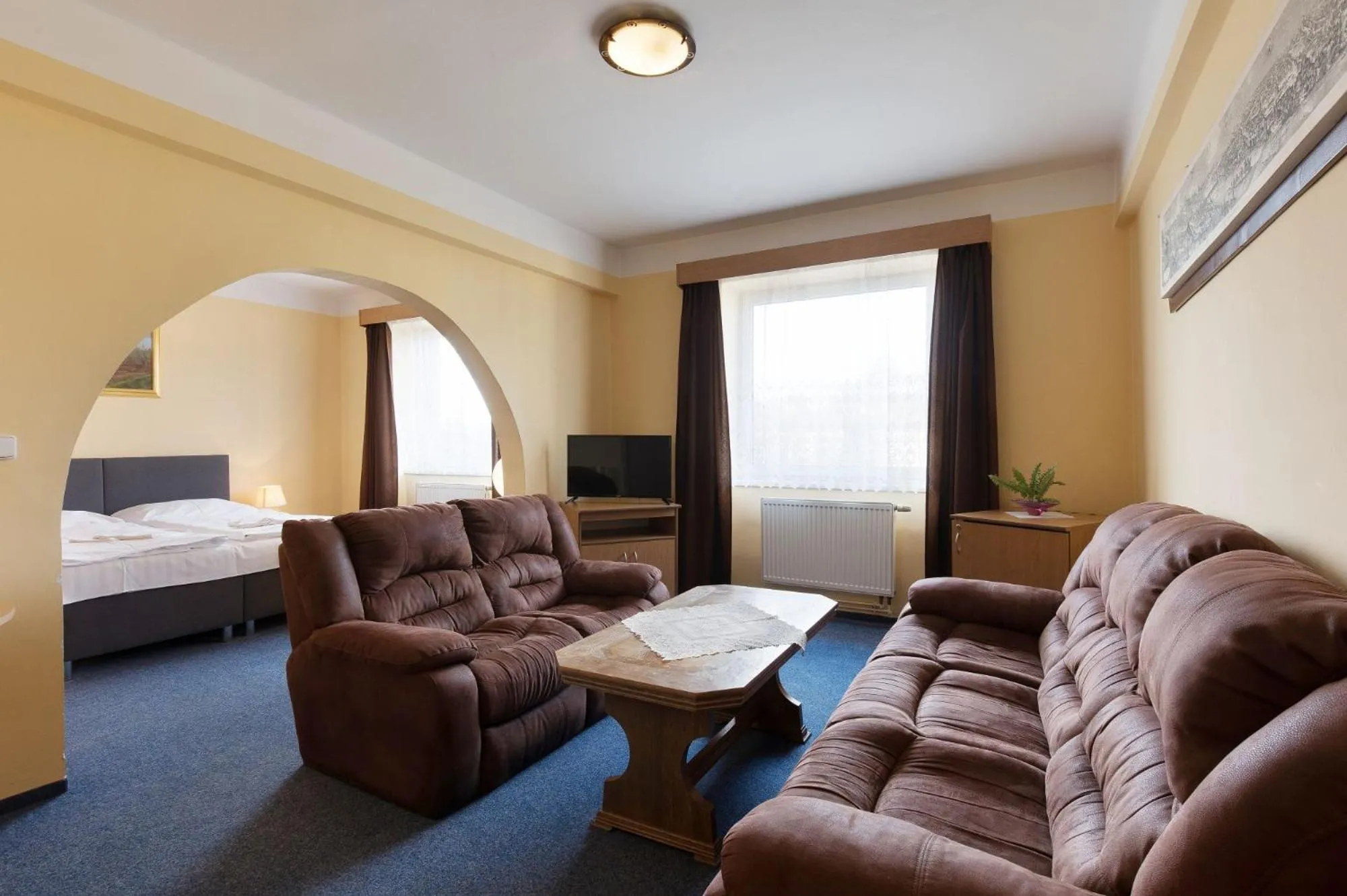 Living room, Bed in Hotel Belvedere Příbram