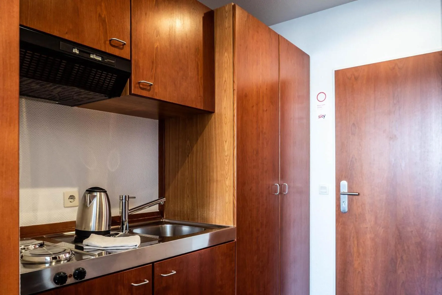 Kitchen or kitchenette in Garni Hotel & Appartements Nordstrand
