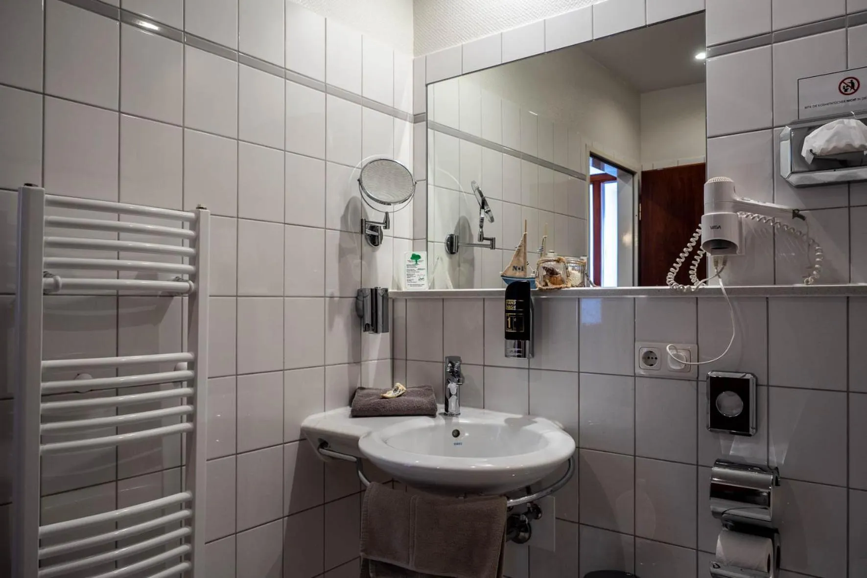 Bathroom in Garni Hotel & Appartements Nordstrand