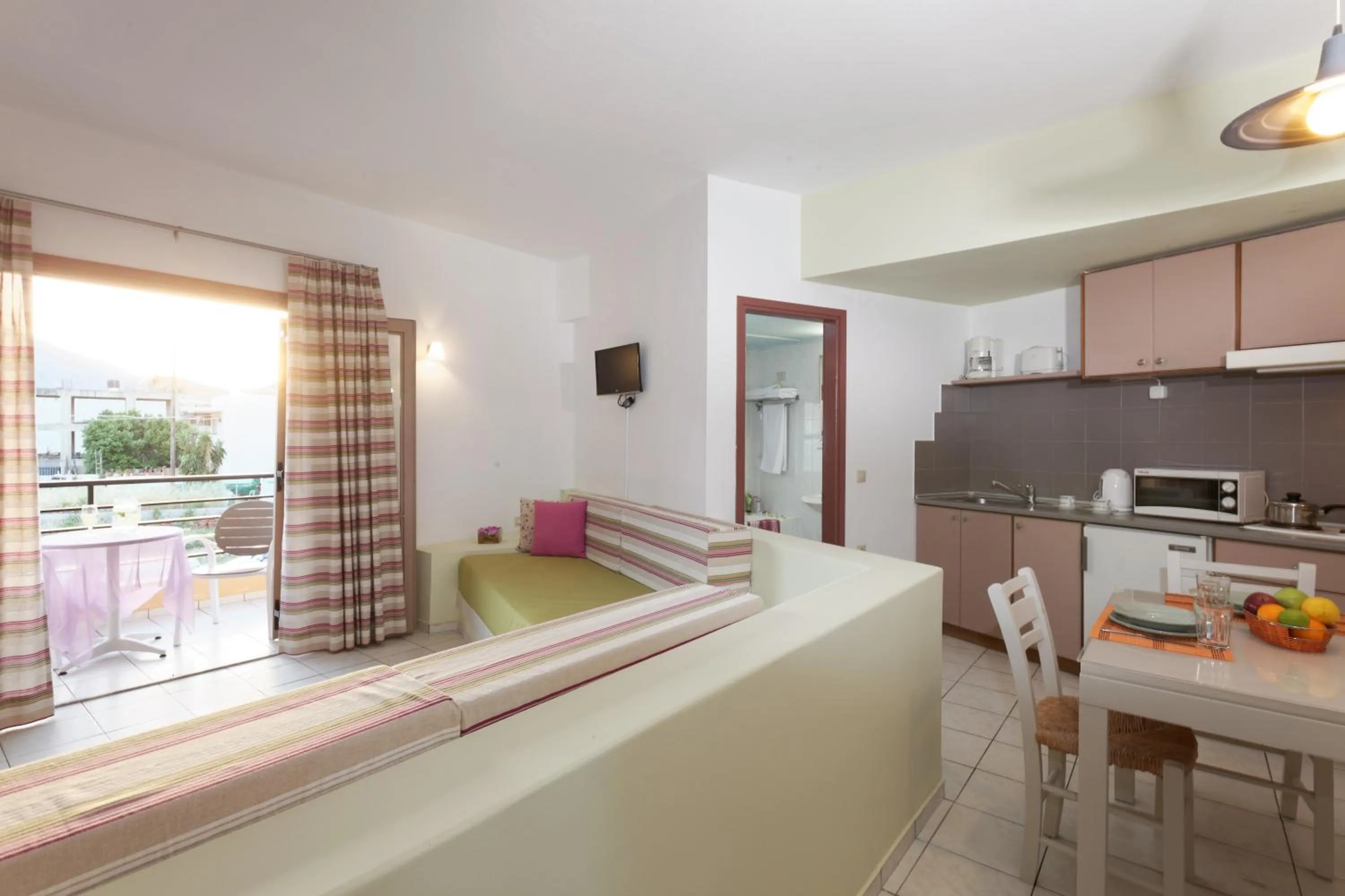 Kitchen or kitchenette in Latania Apartments