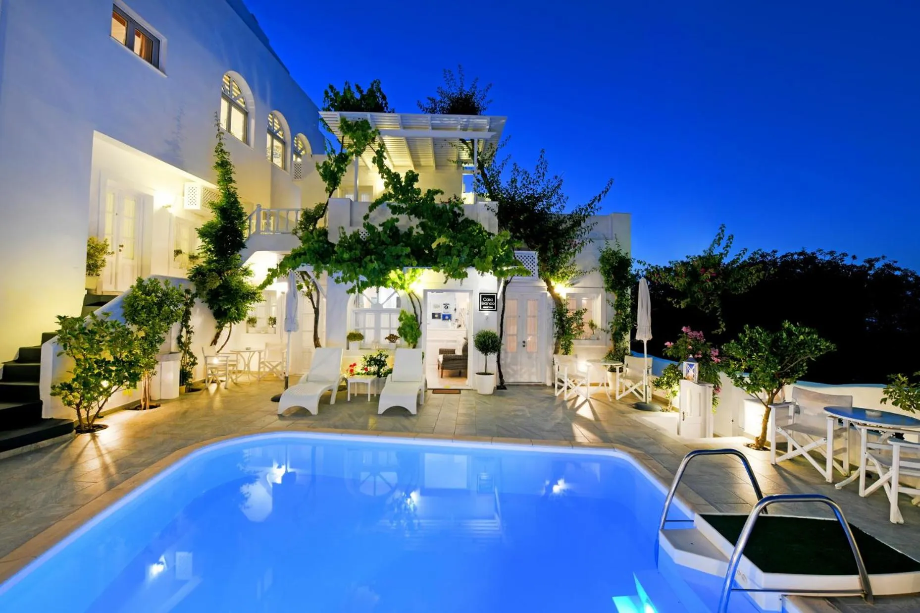 Property building in Casa Bianca