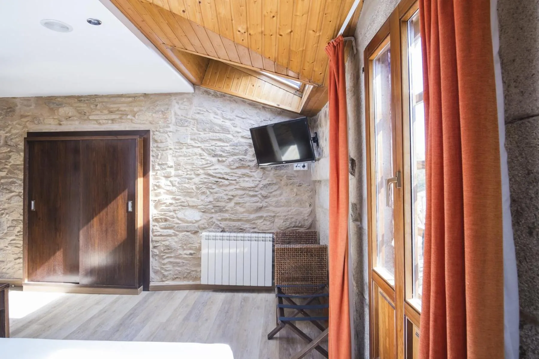 Photo of the whole room in Hotel Alda Algalia