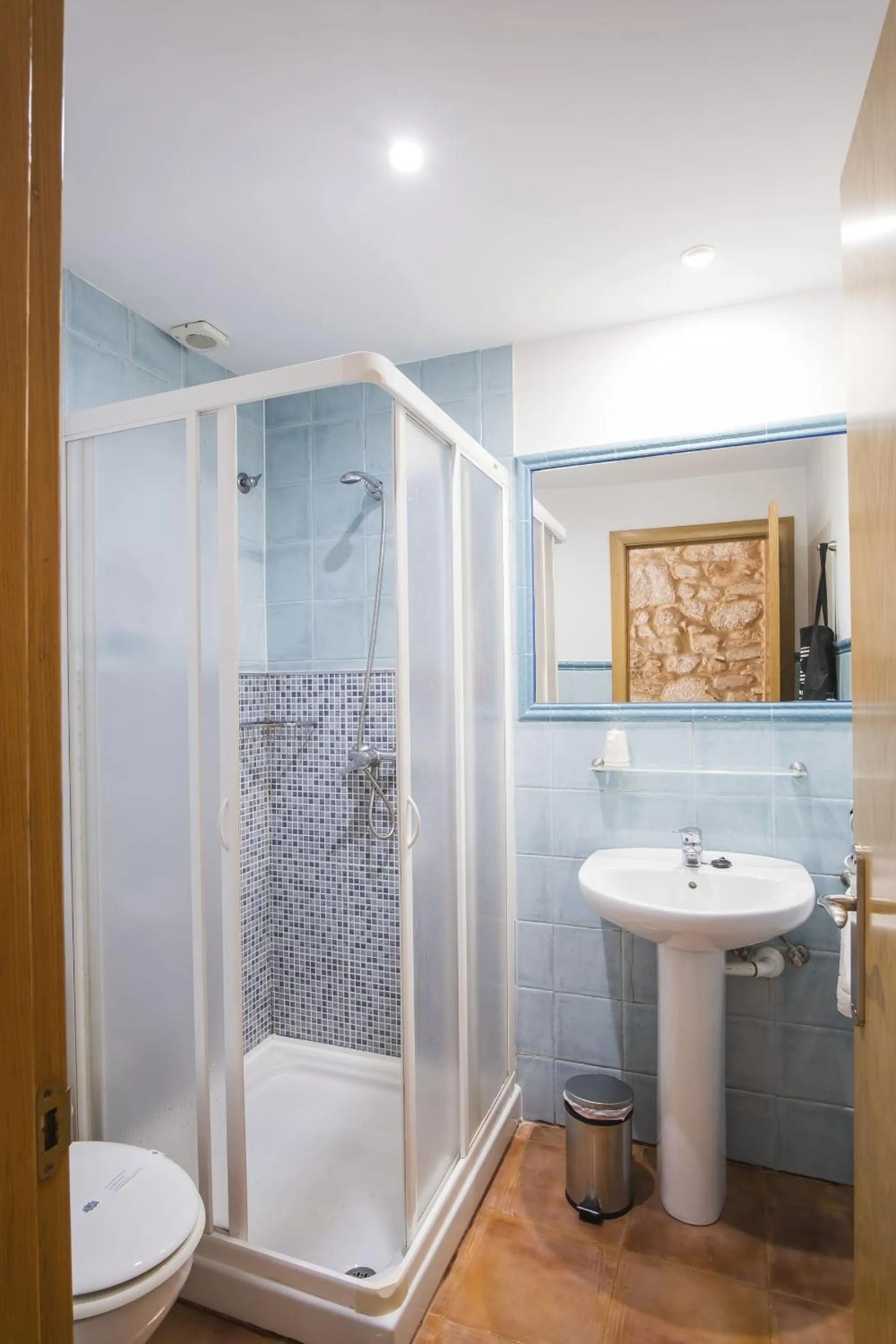 Shower in Hotel Alda Algalia