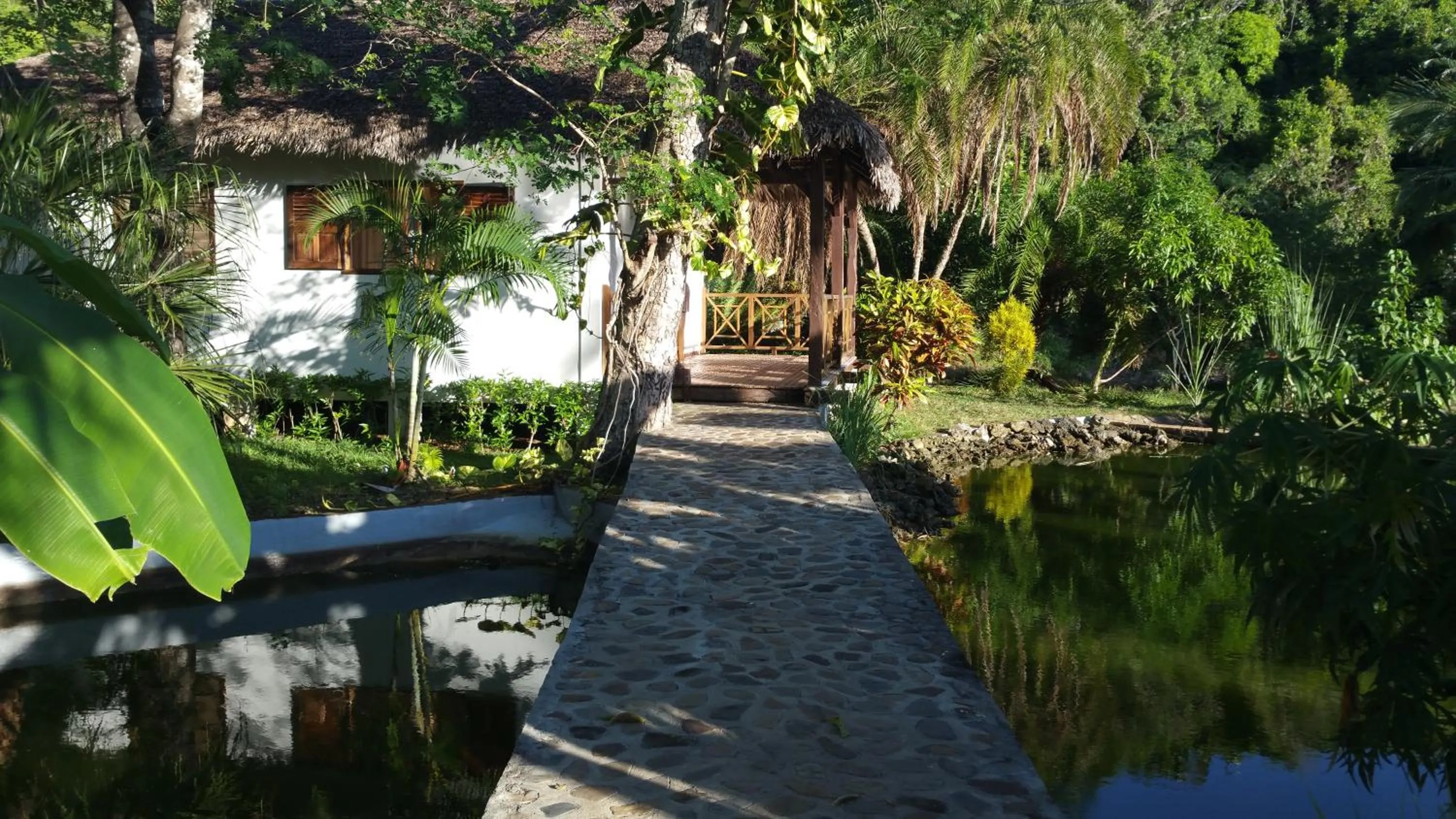 Patio in Hotel Océan Beach Sakatia