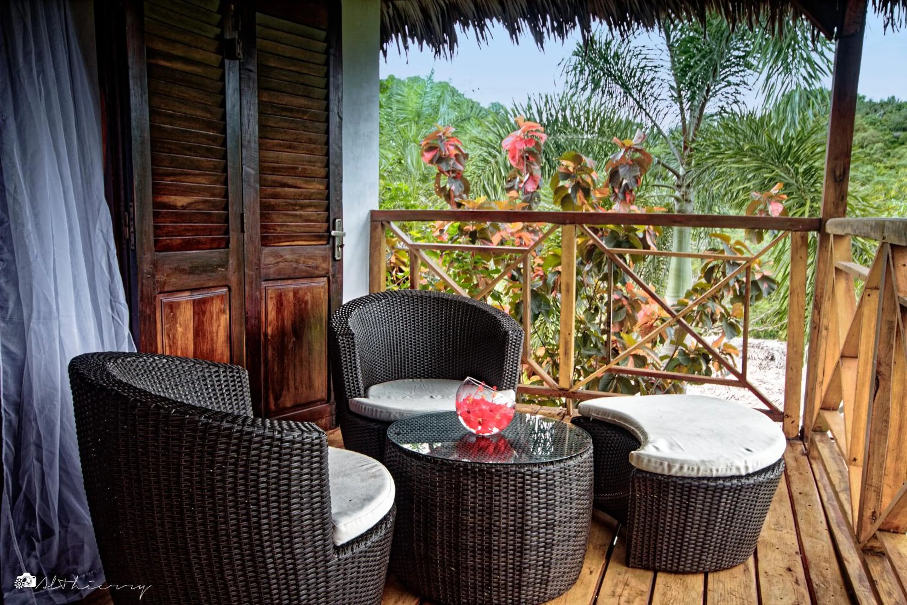 Patio in Hotel Océan Beach Sakatia