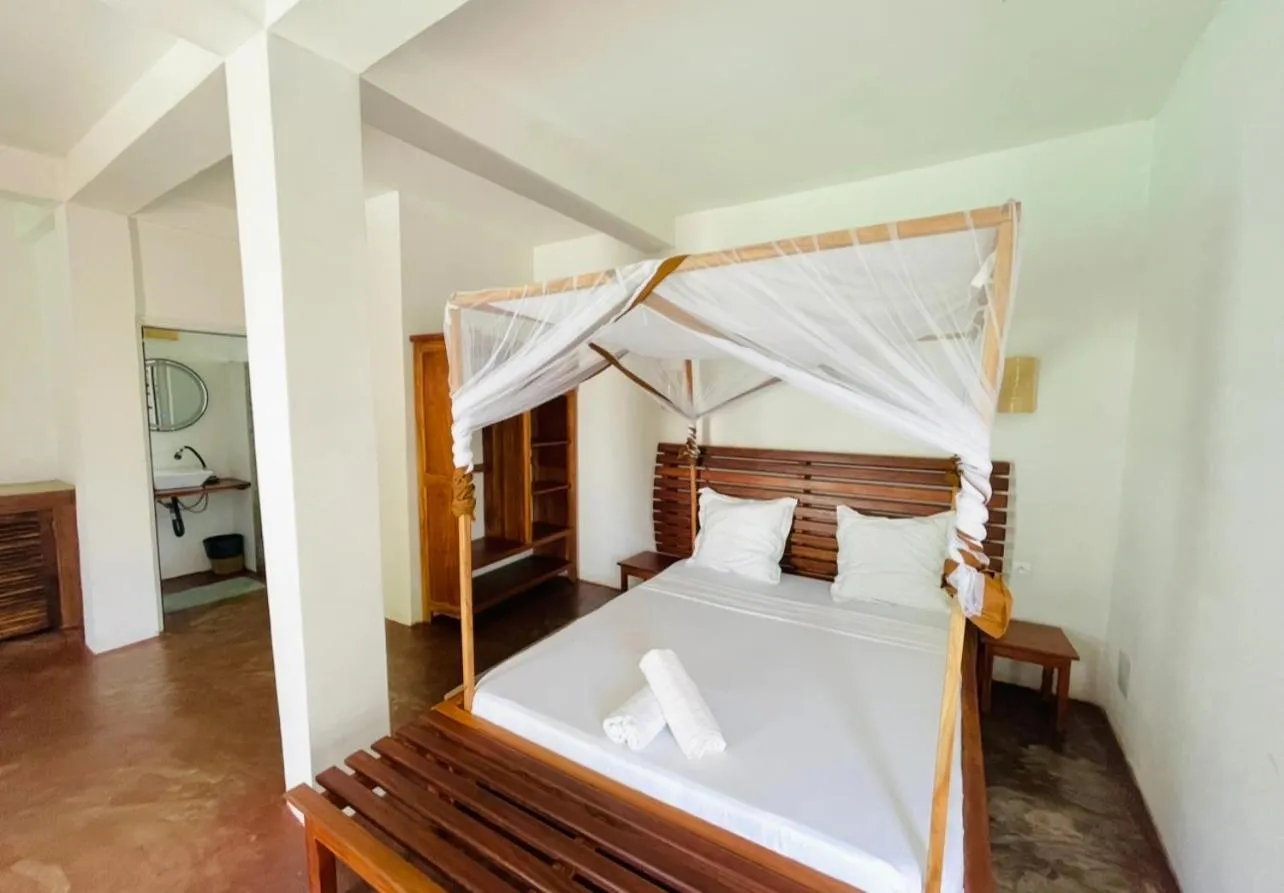 Bed in Hotel Océan Beach Sakatia