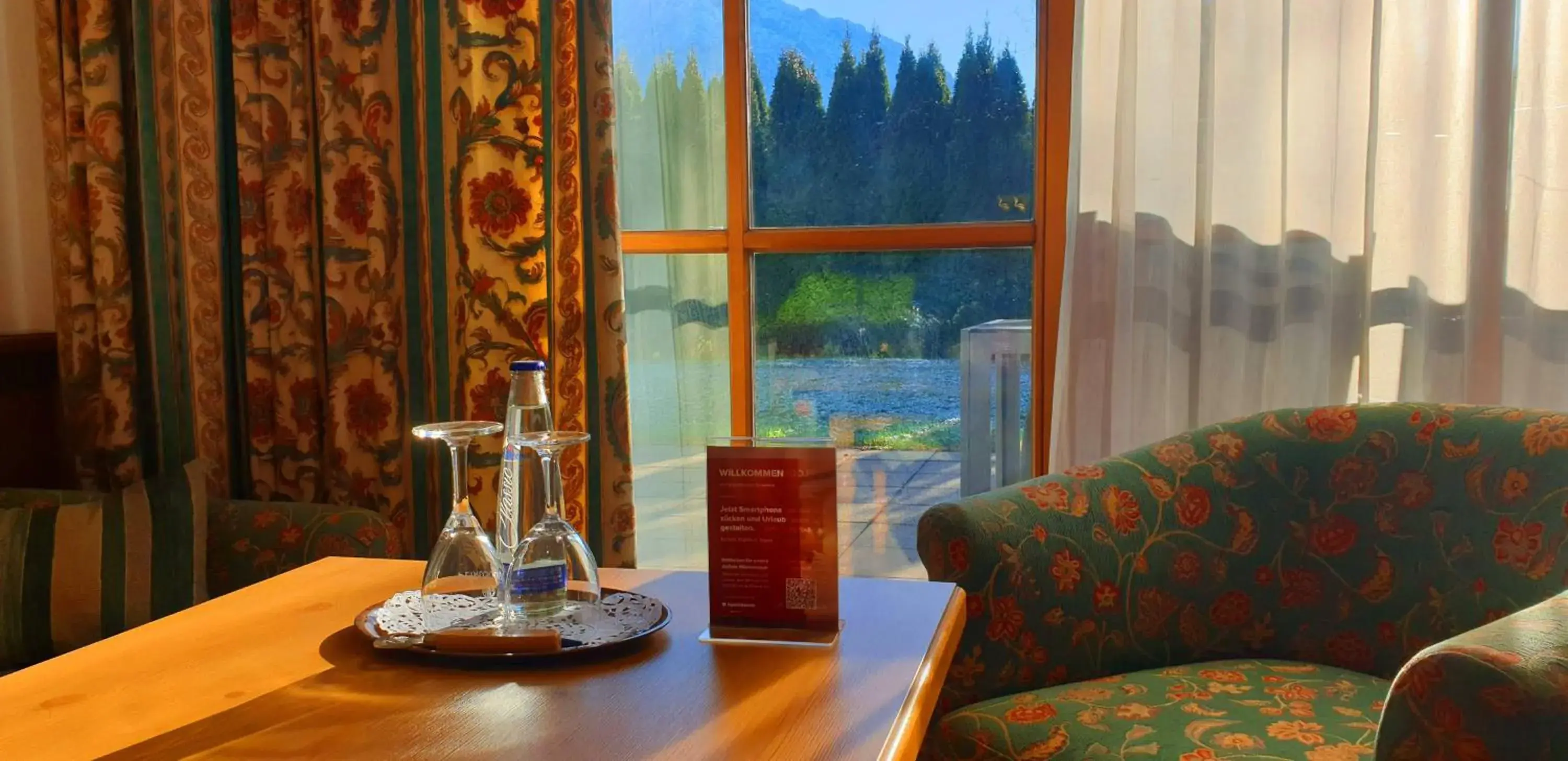 Double Room with Mountain View in Alpenotel Rosenhof Ruhpolding, Wellness, Chiemgau Karte, Travelingo Bonus Programm Double Room with Mountain View in Alpenotel Rosenhof Ruhpolding, Wellness, Chiemgau Karte, Travelingo Bonus Programm