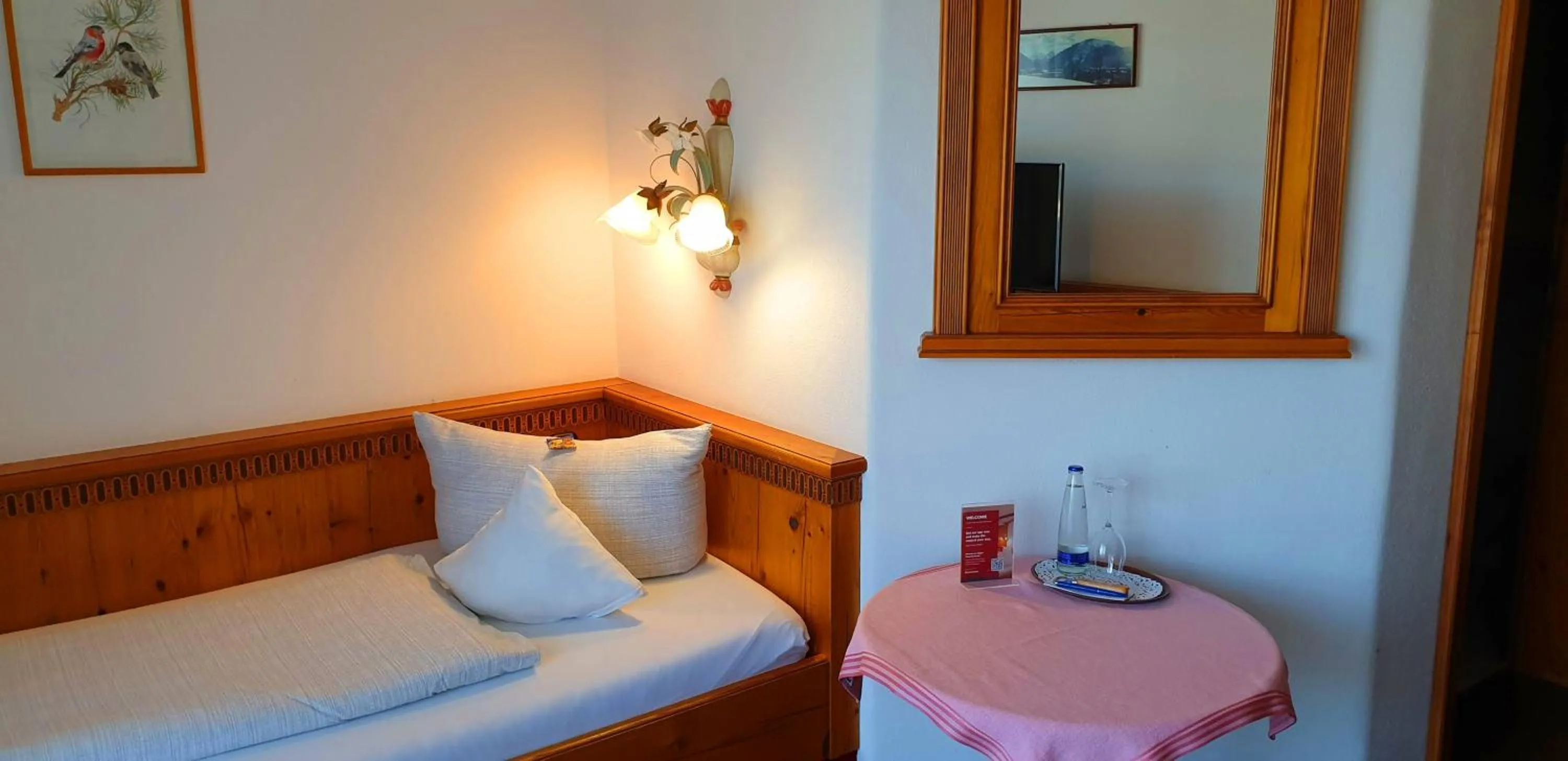 Bed in Alpenotel Rosenhof Ruhpolding, Wellness, Chiemgau Karte, Travelingo Bonus Programm