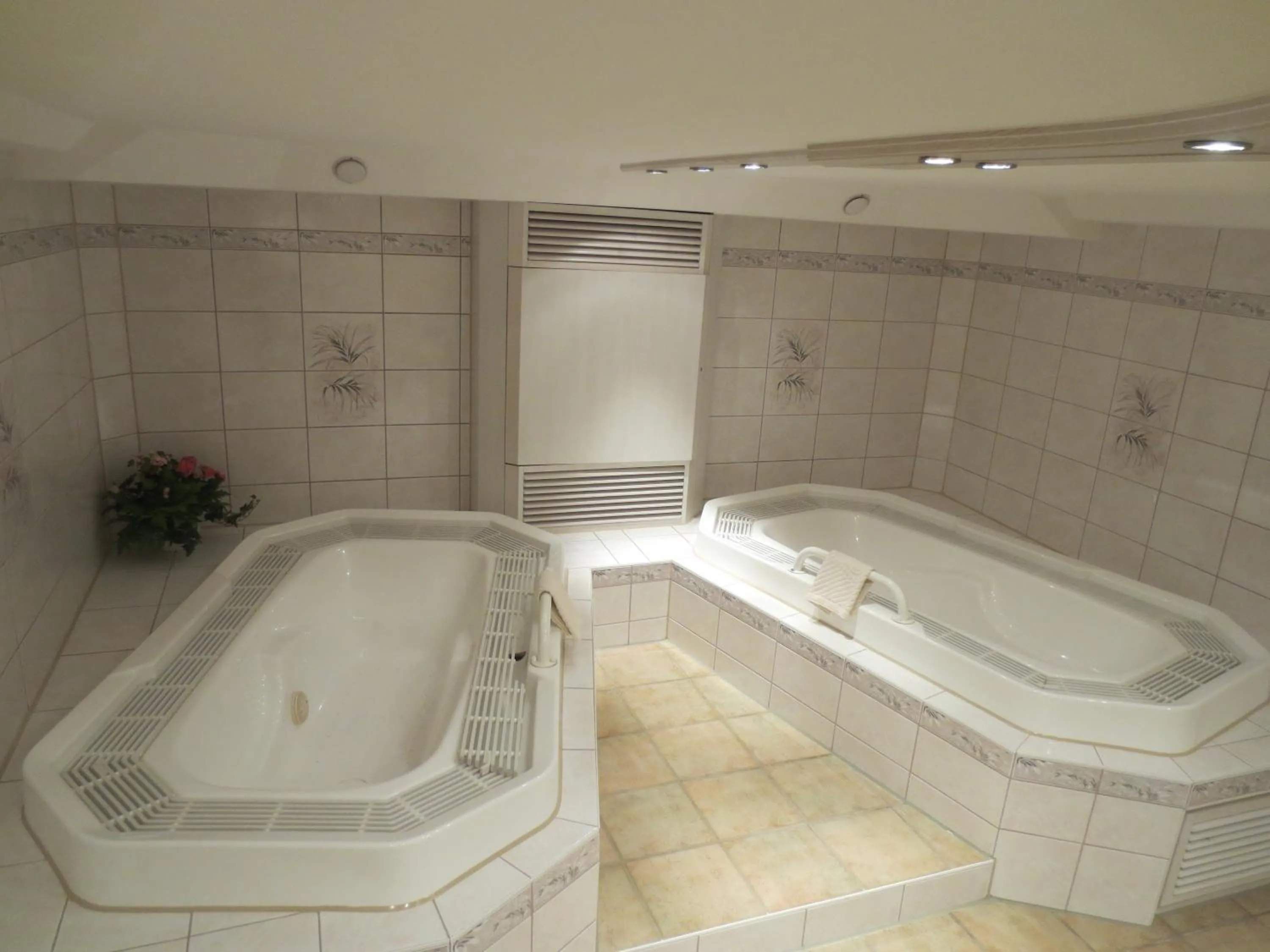 Hot Tub in Alpenotel Rosenhof Ruhpolding, Wellness, Chiemgau Karte, Travelingo Bonus Programm