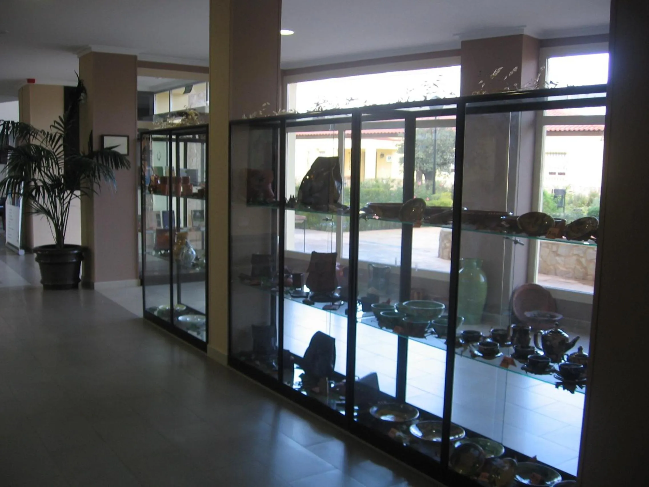 On-site shops in Hotel Sierra Luz