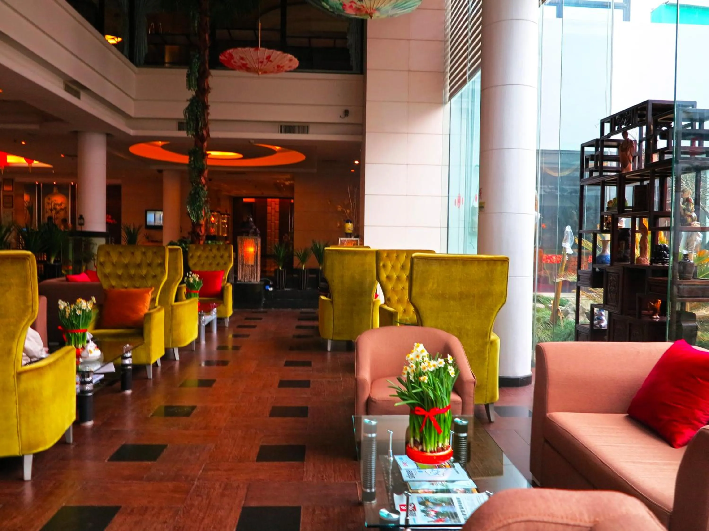 Lounge or bar in Grand Skylight Gardens Hotel Shanghai Bai Se Road