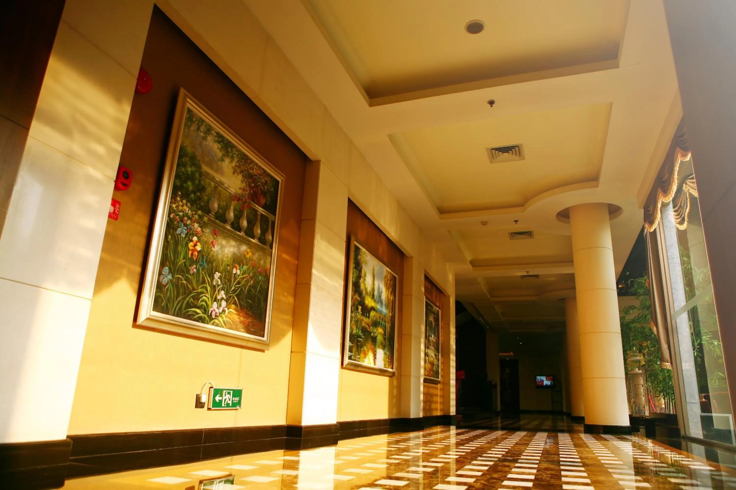 Decorative detail in Grand Skylight Gardens Hotel Shanghai Bai Se Road