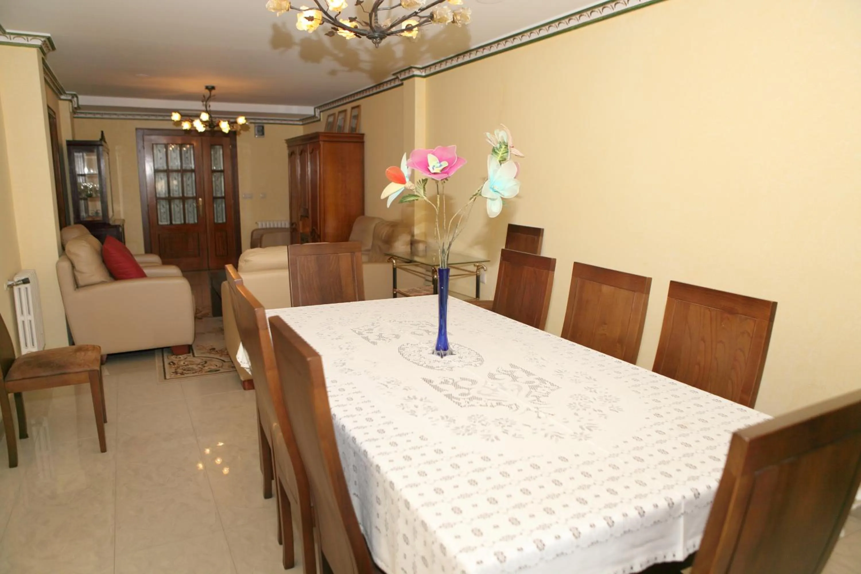 Communal lounge/ TV room in Hotel Santa Cruz