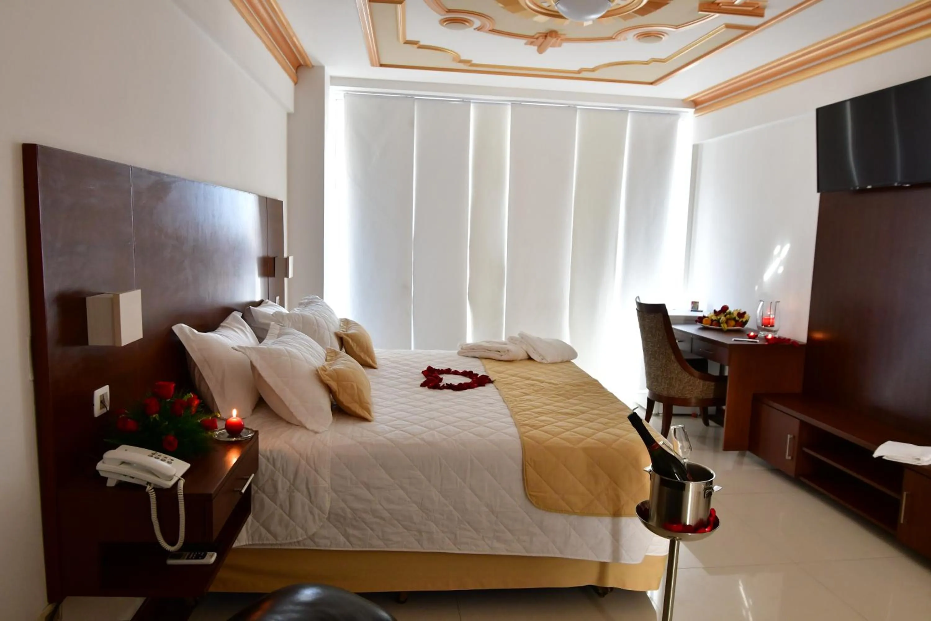 wedding, Bed in Prince Hotel