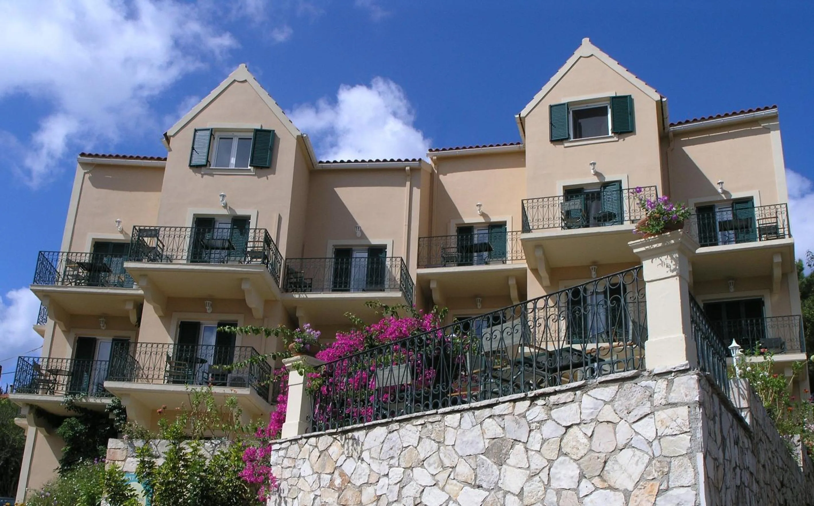 Property building in Agnantia Bed & Breakfast