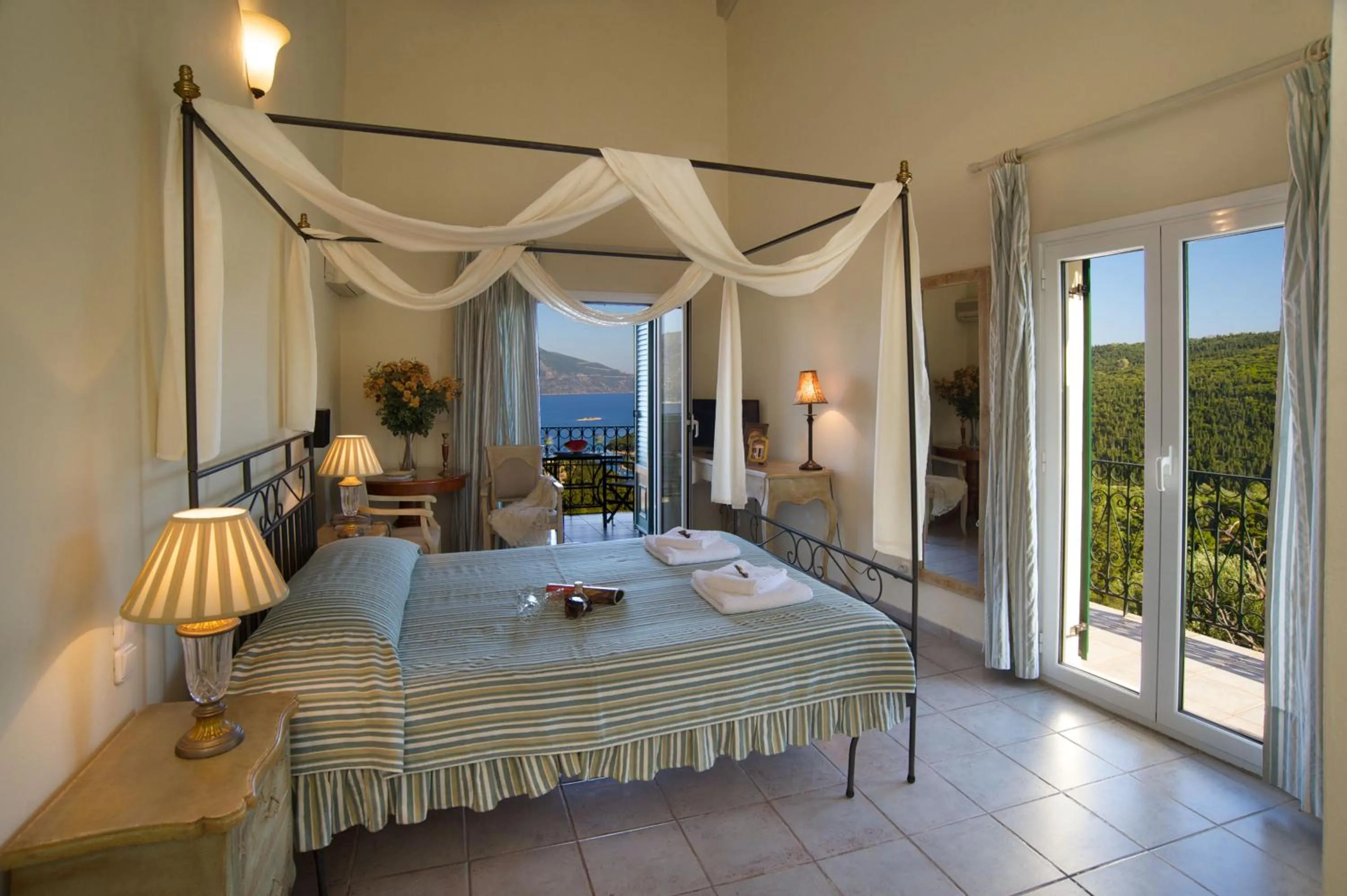 Bed in Agnantia Bed & Breakfast