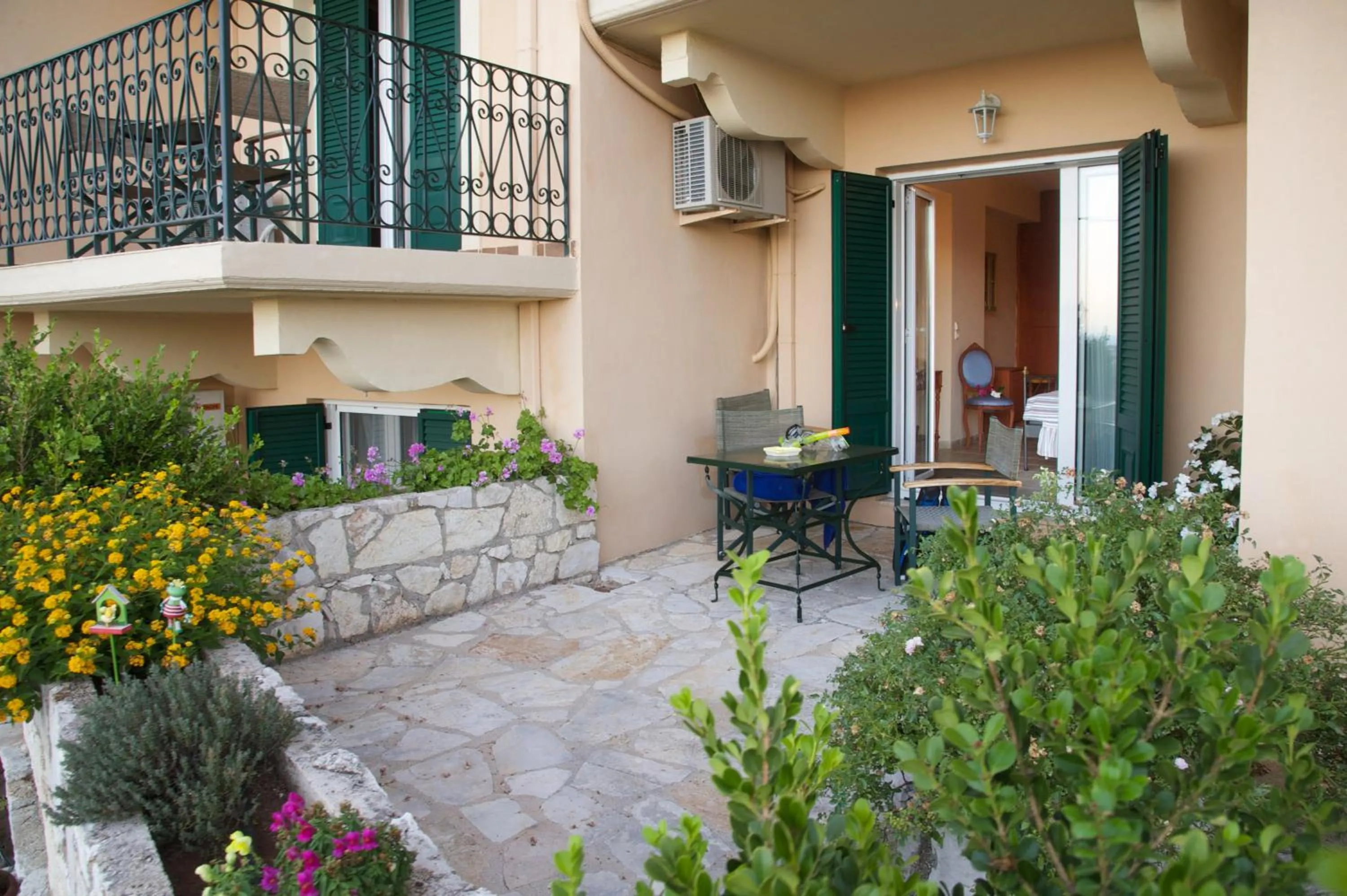 Patio in Agnantia Bed & Breakfast