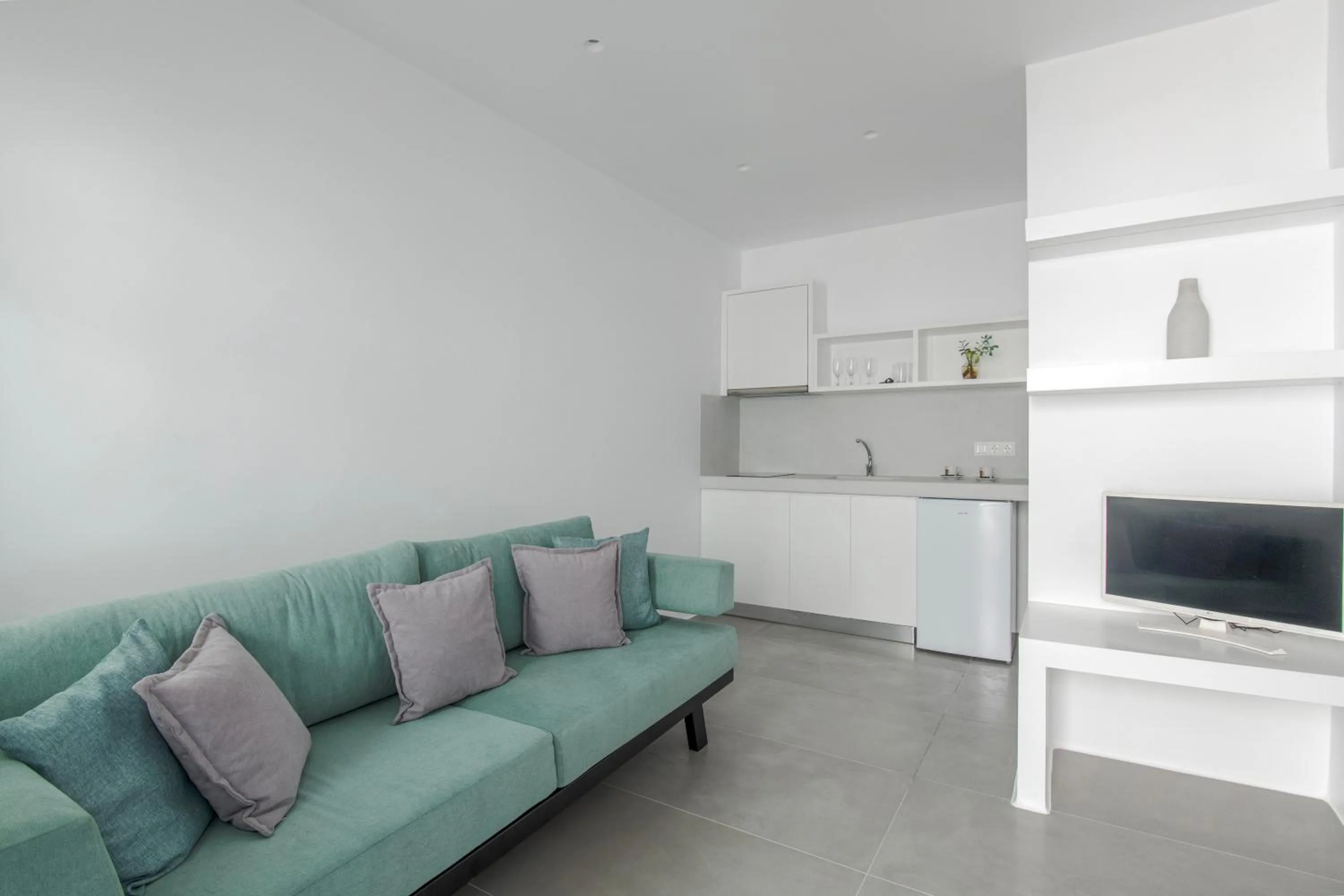 Alexandros Apartments