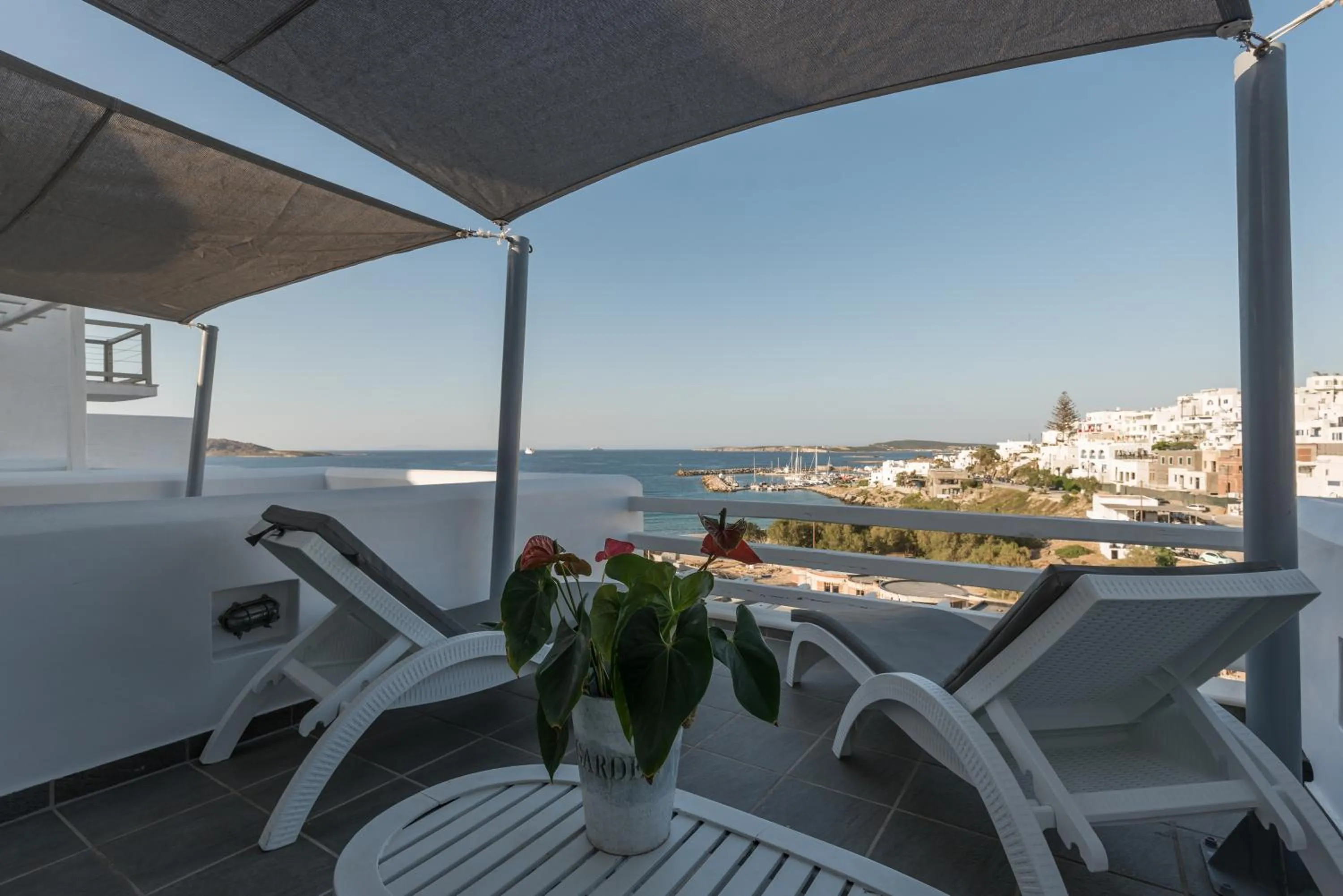 Alexandros Apartments