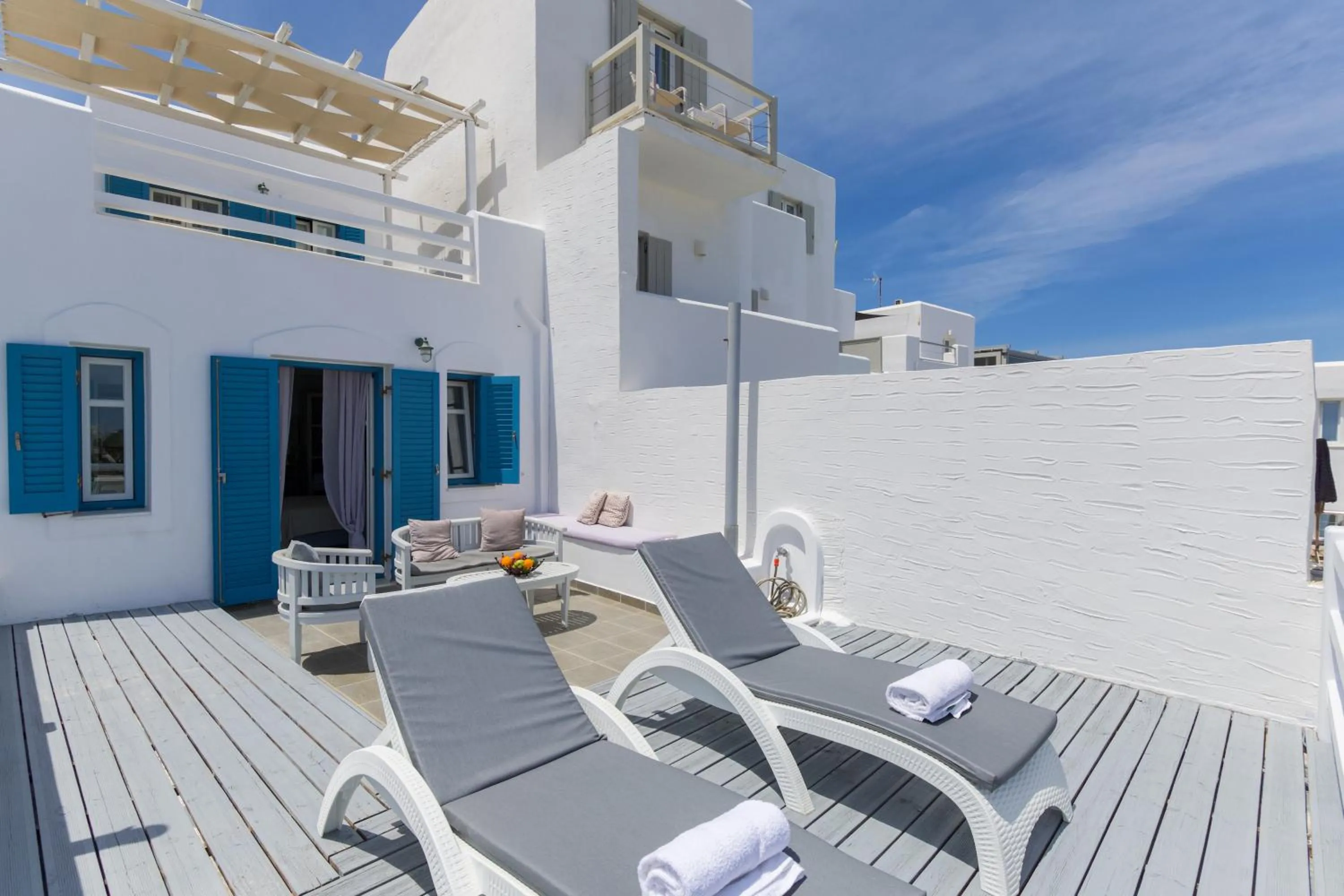 Alexandros Apartments