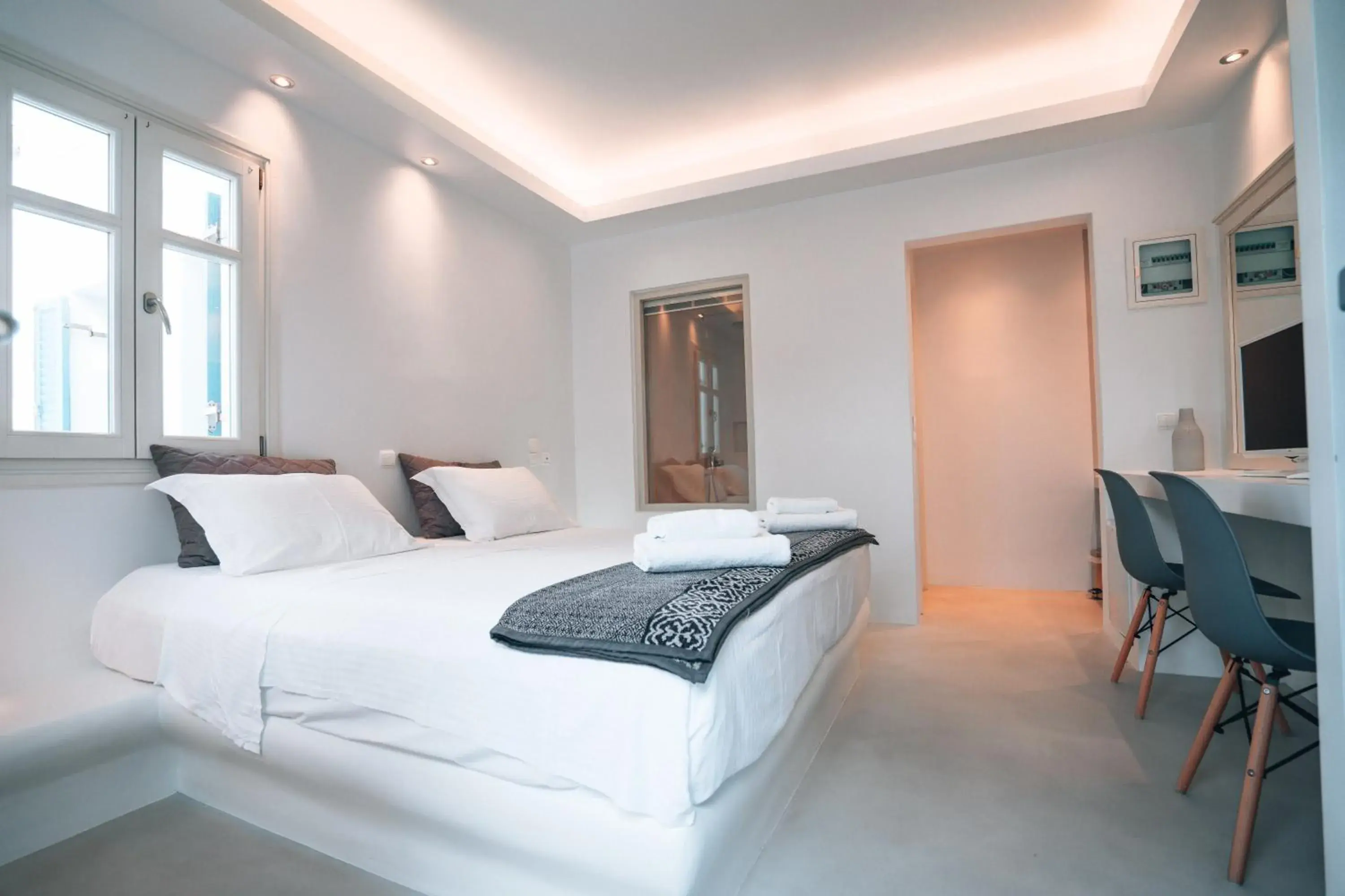 Superior Double Room with Patio in Alexandros Apartments Superior Double Room with Patio in Alexandros Apartments