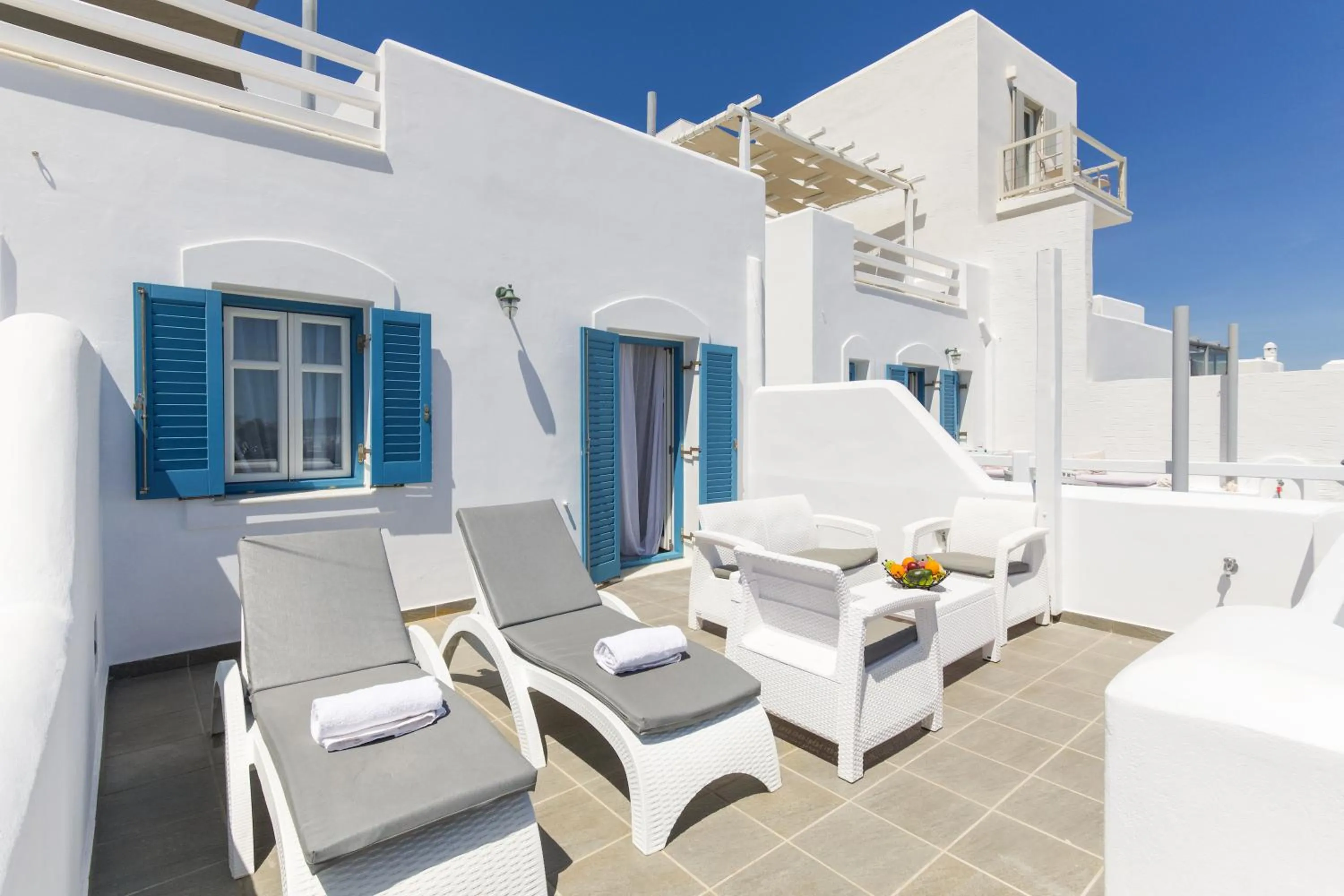 Alexandros Apartments