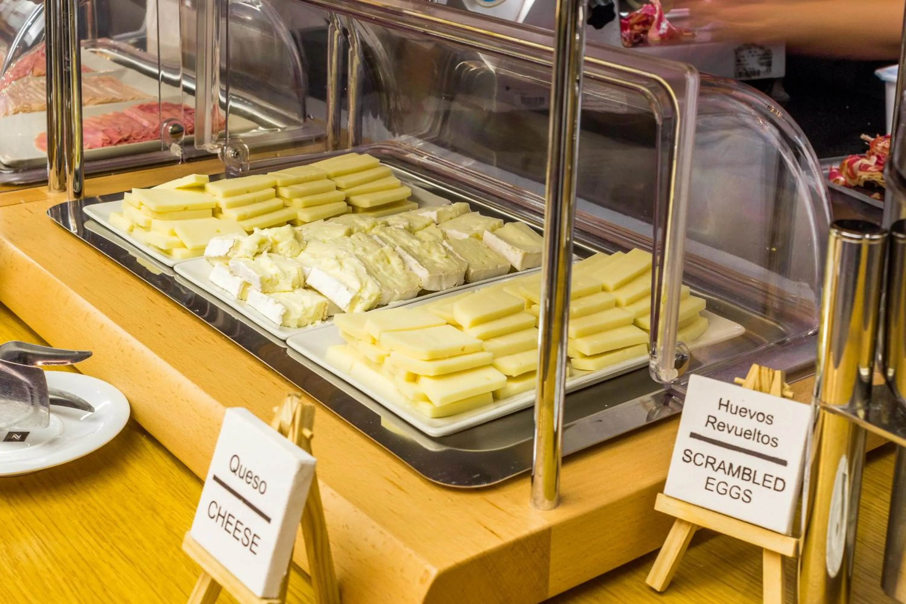 Buffet breakfast in Hostemplo Sagrada Familia