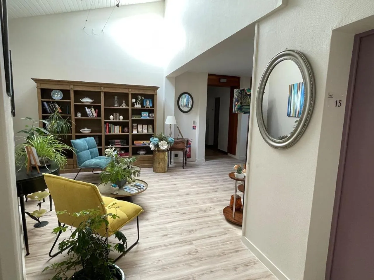 Property building in Hôtel Le Mas del Pechs - Chambres avec terrasse