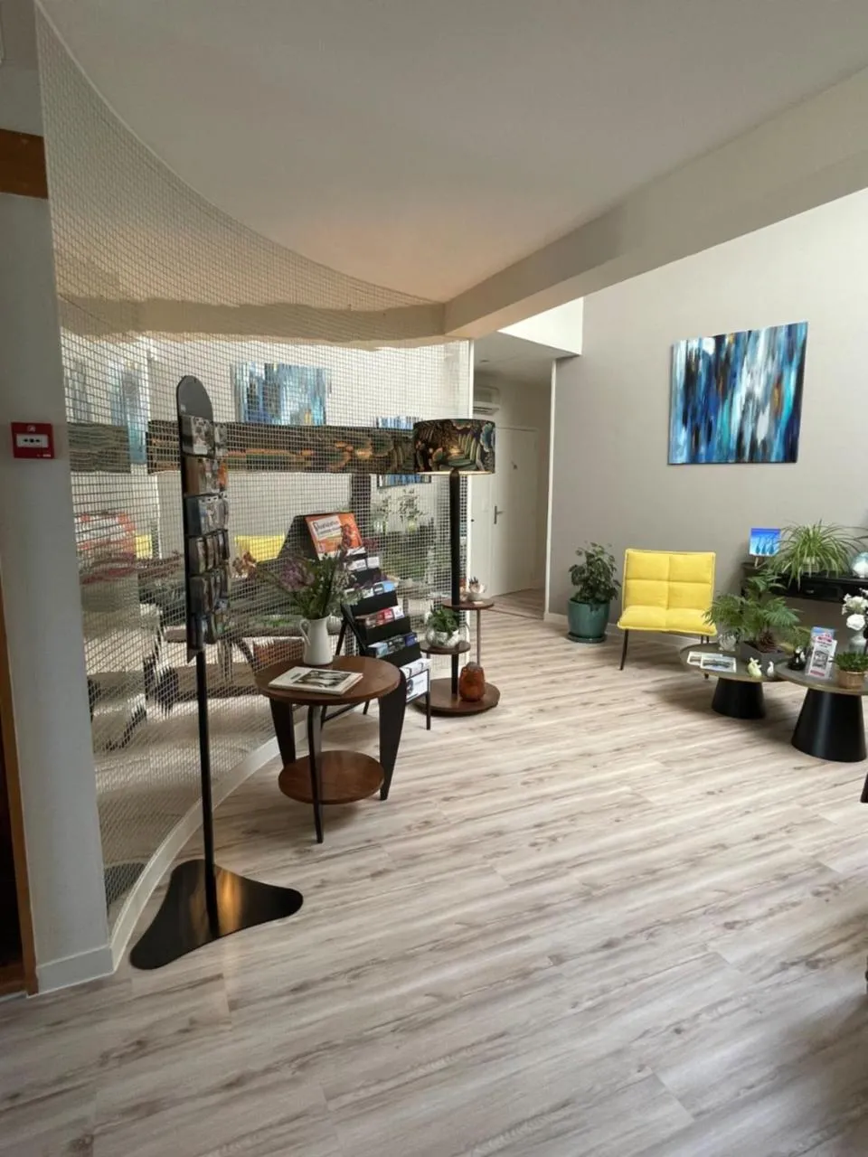 Lobby or reception in Hôtel Le Mas del Pechs - Chambres avec terrasse