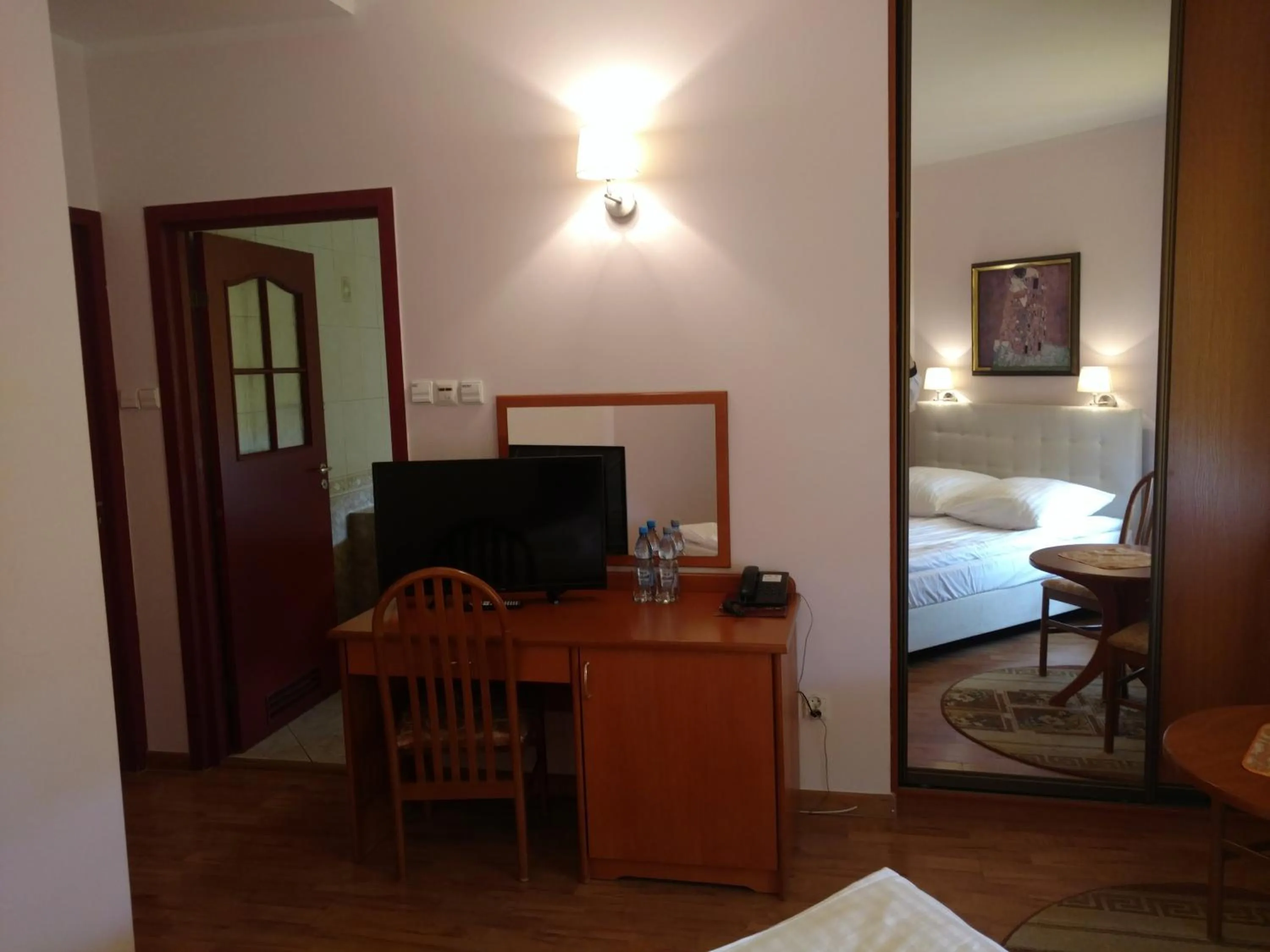 Photo of the whole room, Bed in Hotel Bartis