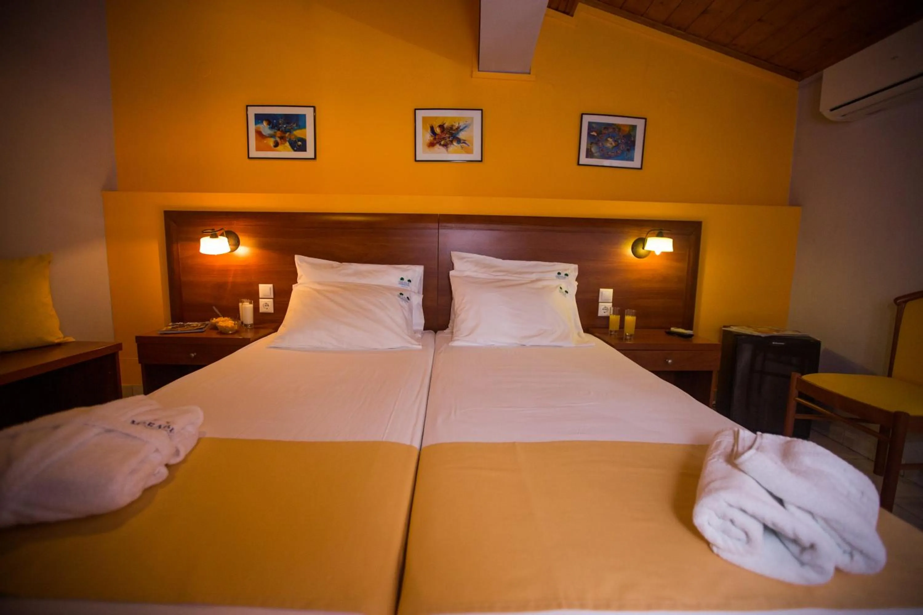 Bedroom, Bed in Mirabel CityCenter Hotel