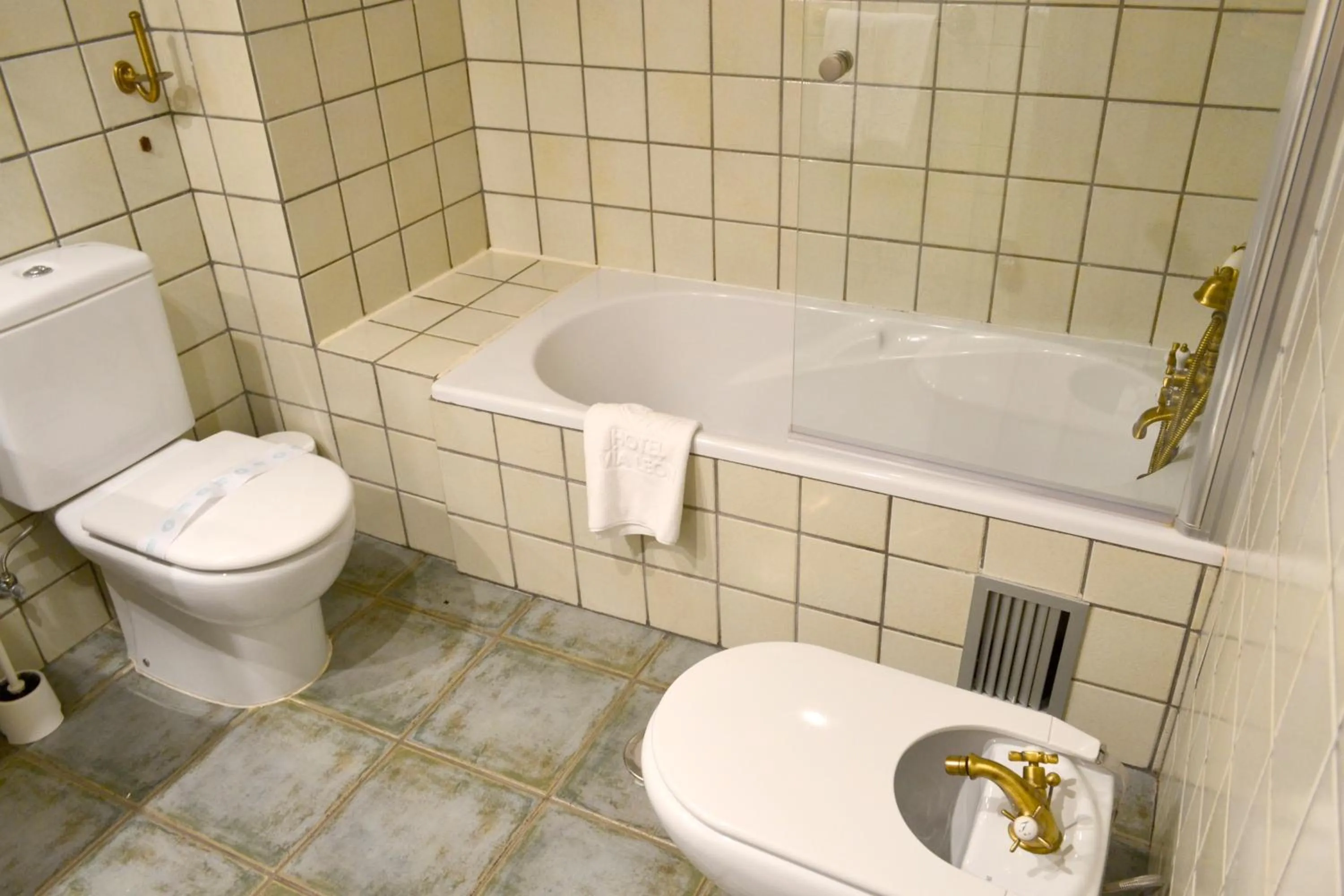 Bathroom in Hotel Alda Vía León