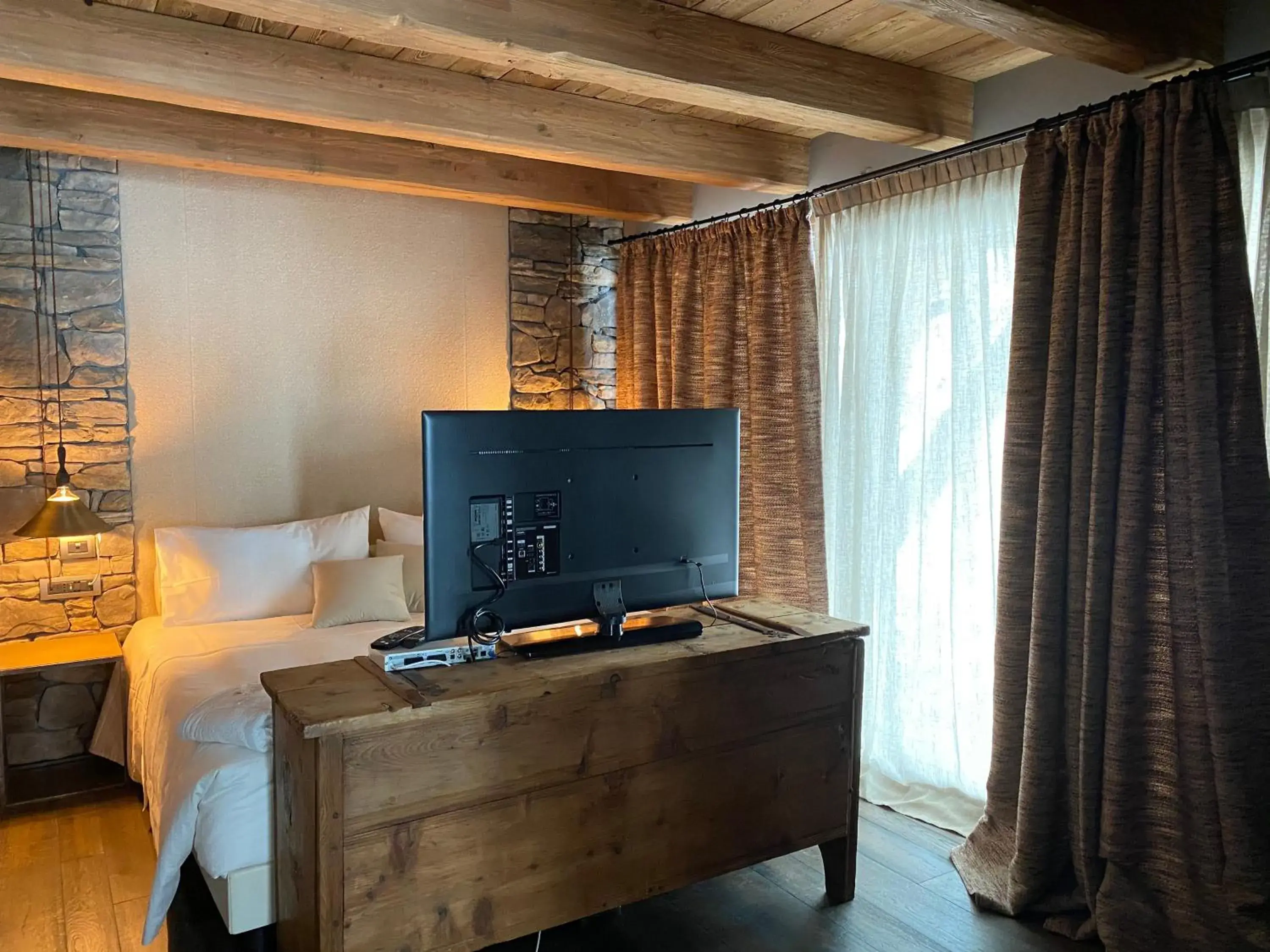 Deluxe Double or Twin Room with Spa Access in Les Neiges D'Antan Deluxe Double or Twin Room with Spa Access in Les Neiges D'Antan