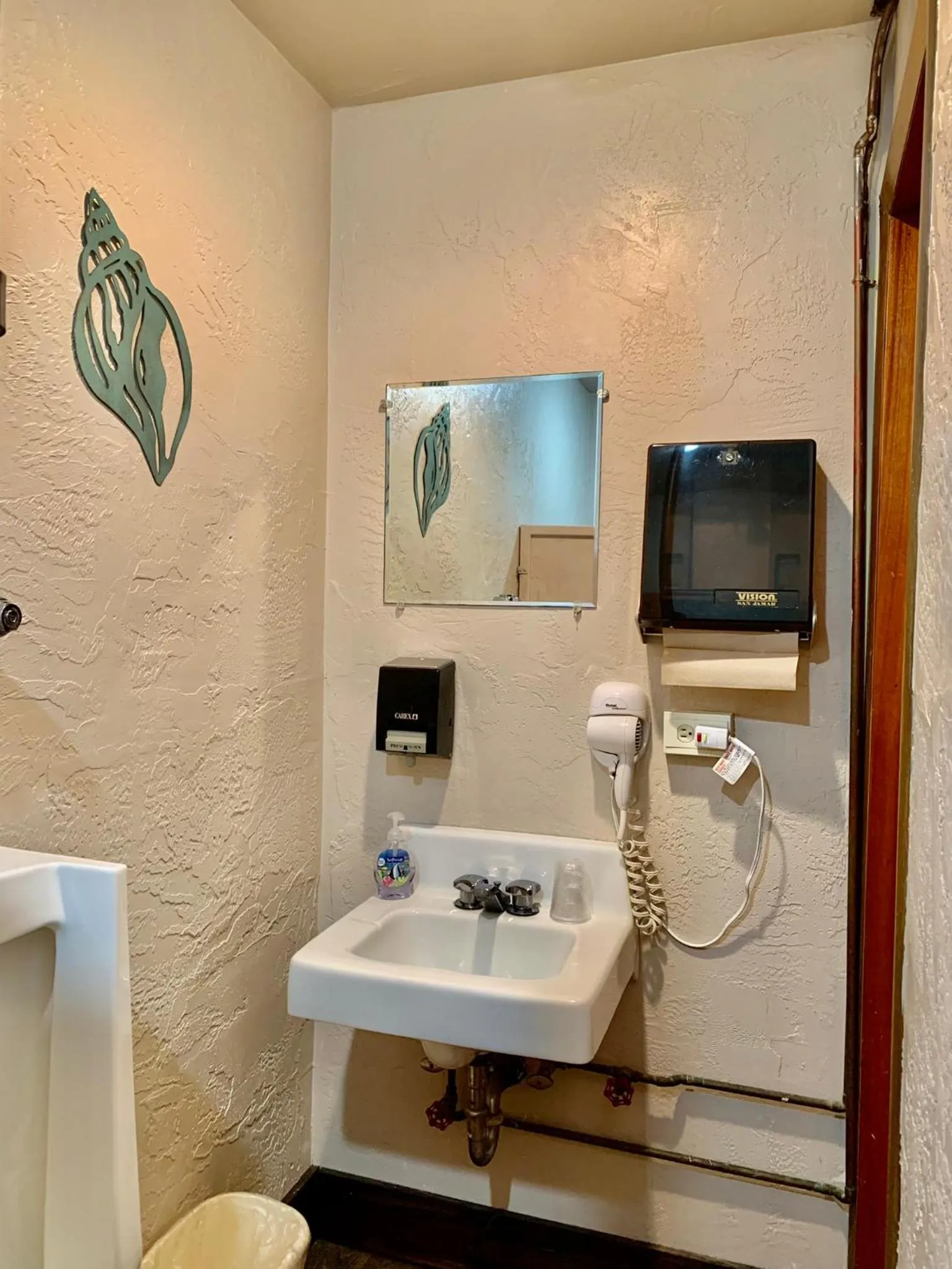 Bathroom in Breakers Boutique Inn