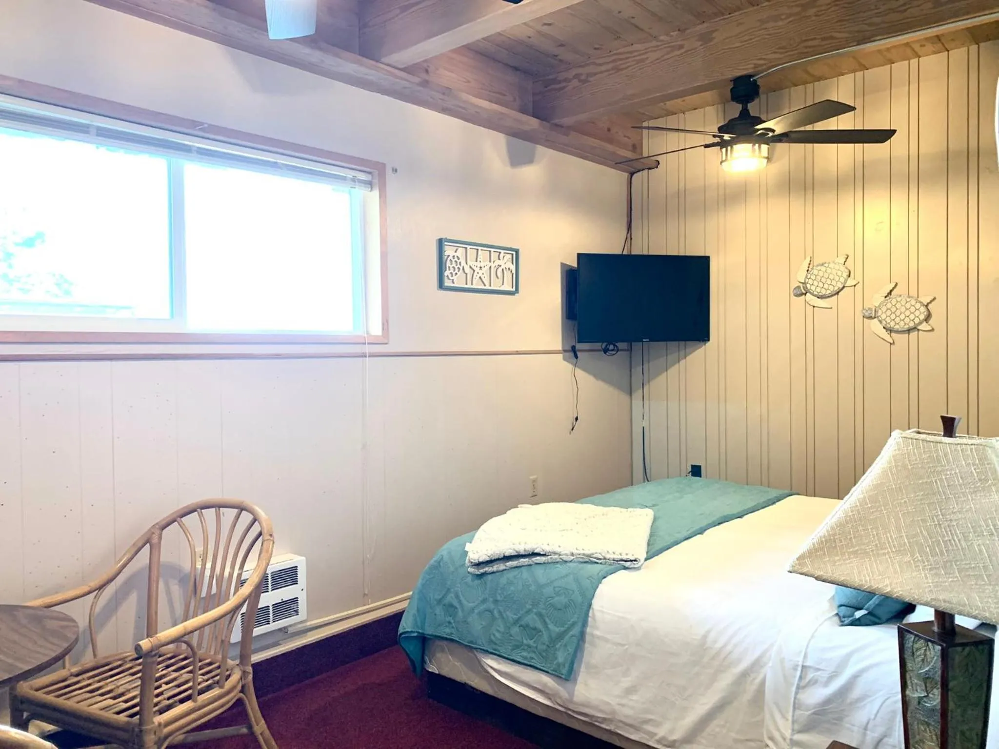 Bedroom in Breakers Boutique Inn