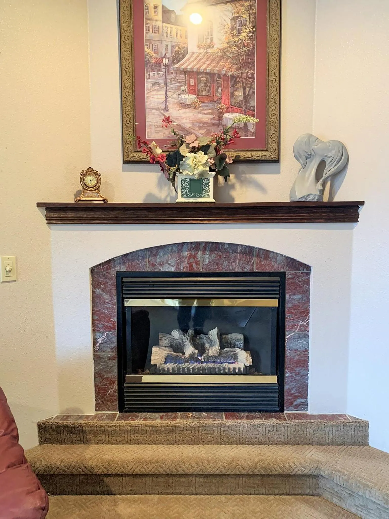 flat iron in Breakers Boutique Inn