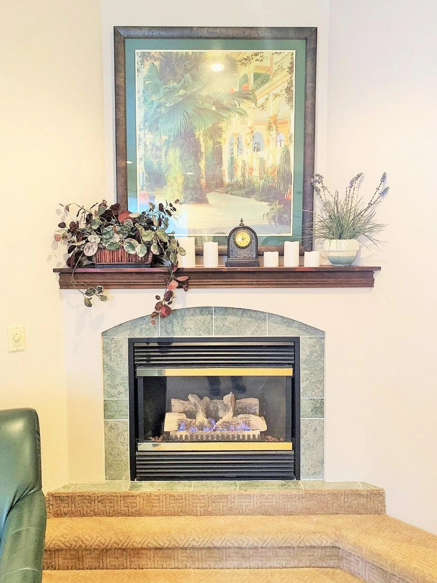 flat iron in Breakers Boutique Inn