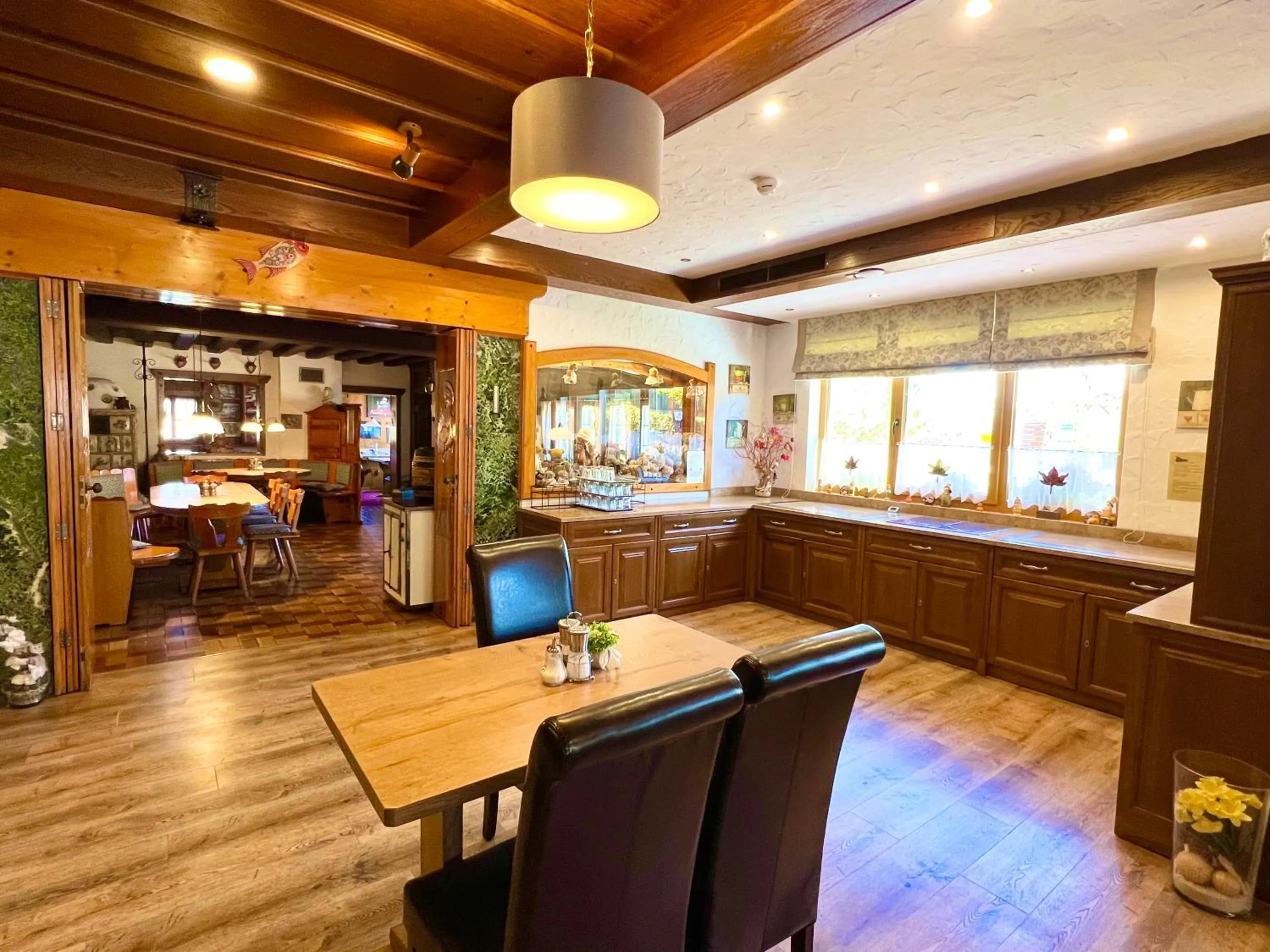 Restaurant/places to eat in Hotel Bärenstüberl