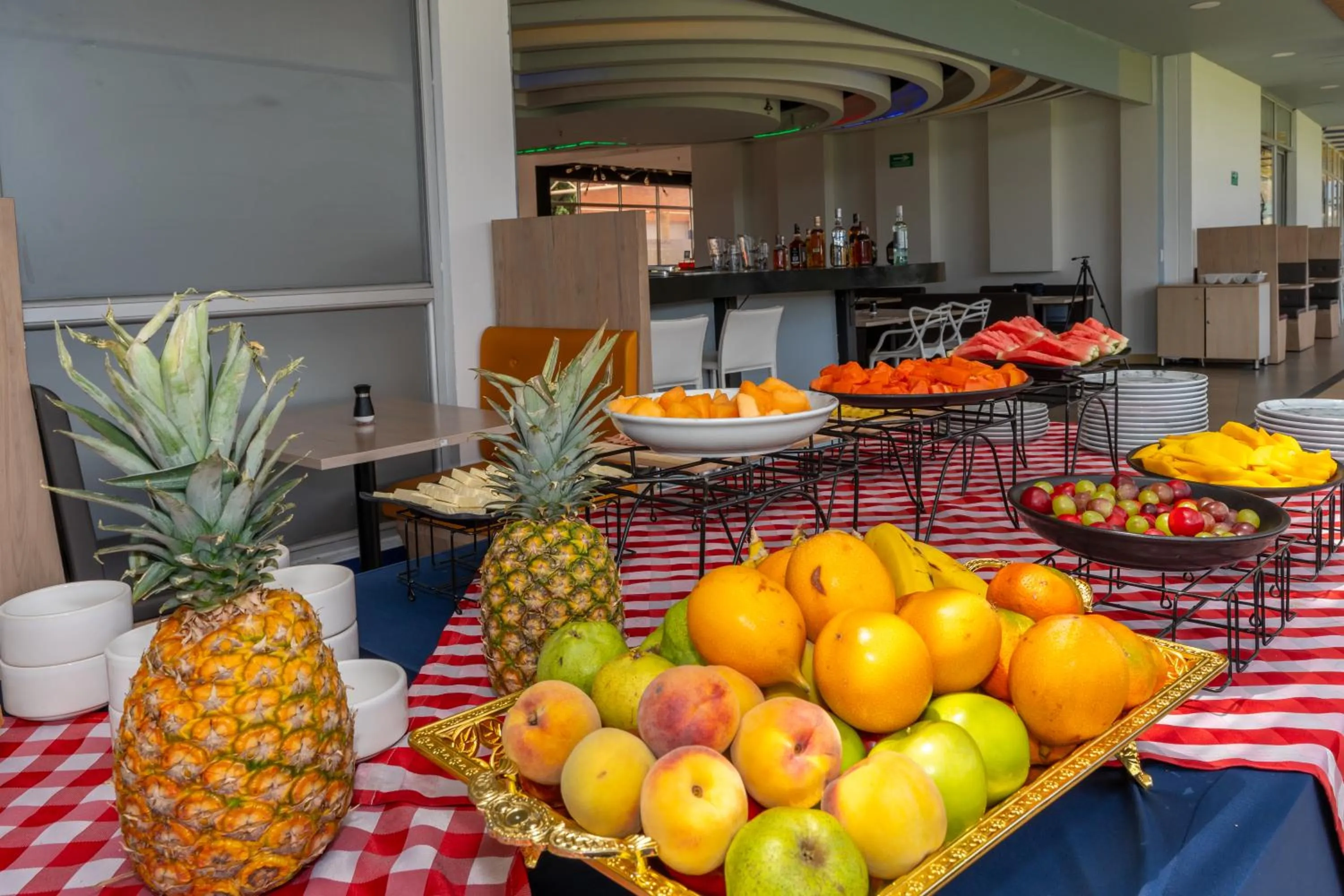 Buffet breakfast in Pop Art Hotel Tocancipá y Centro de Convenciones