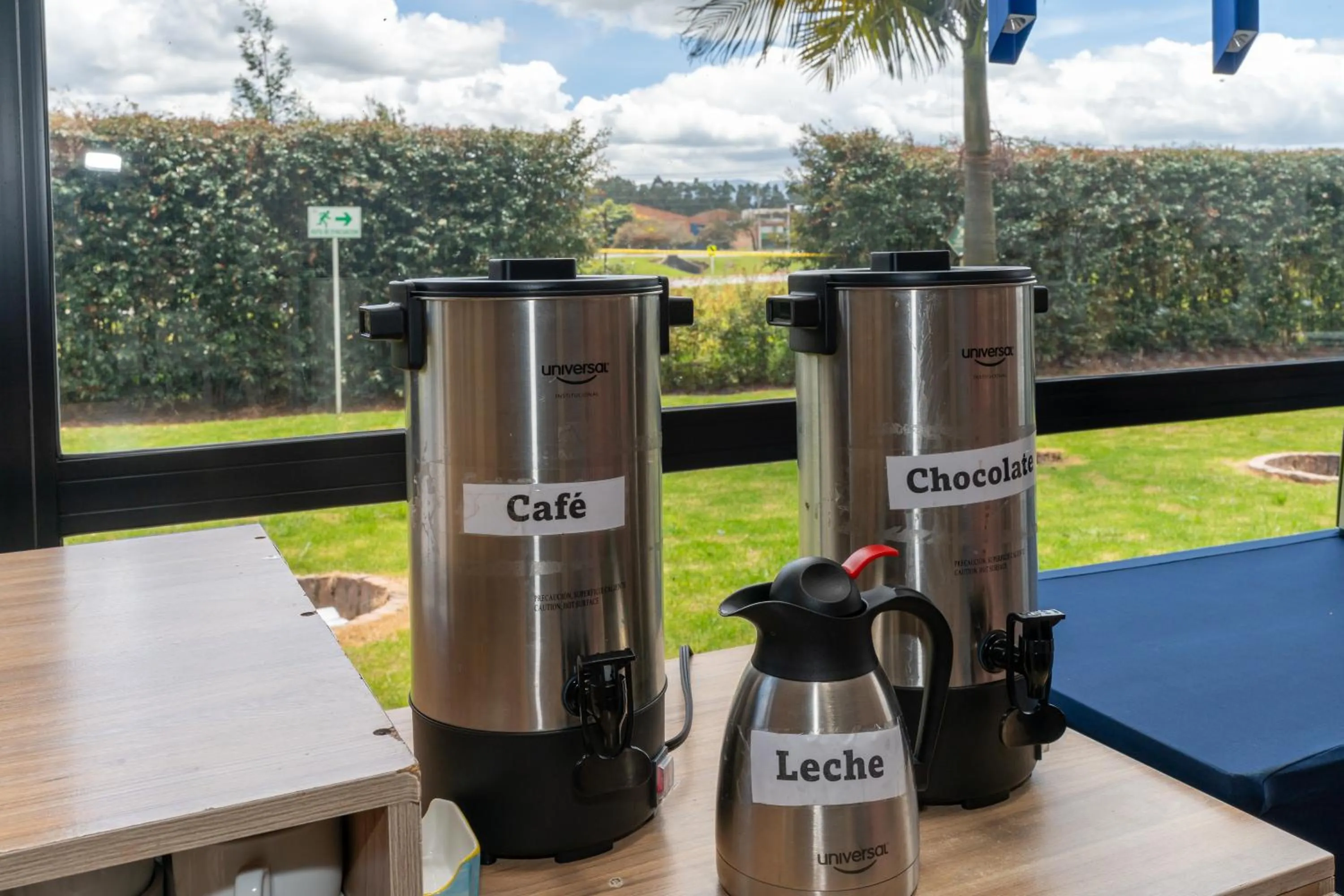 Coffee/tea facilities in Pop Art Hotel Tocancipá y Centro de Convenciones