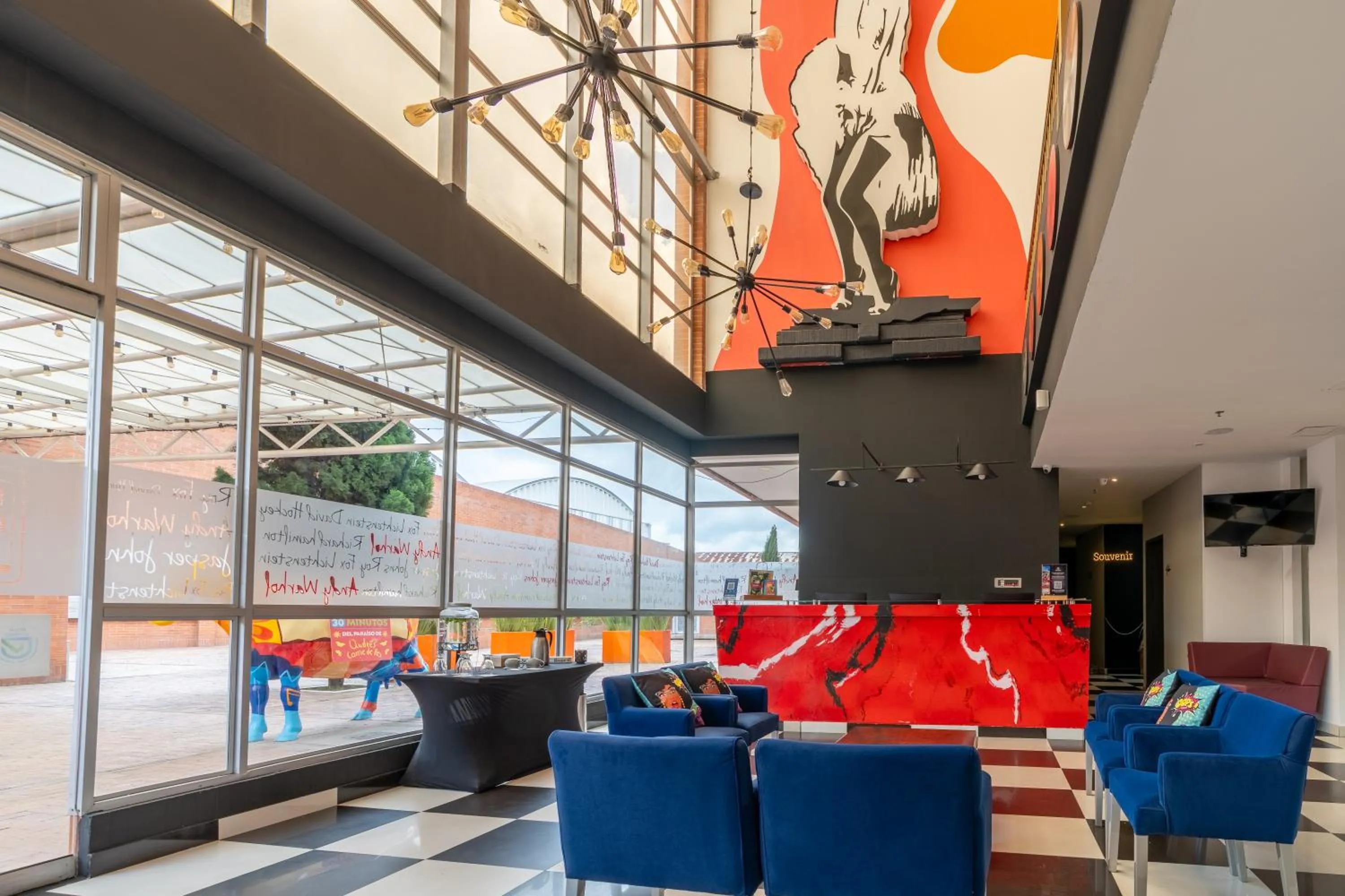 Lobby or reception in Pop Art Hotel Tocancipá y Centro de Convenciones