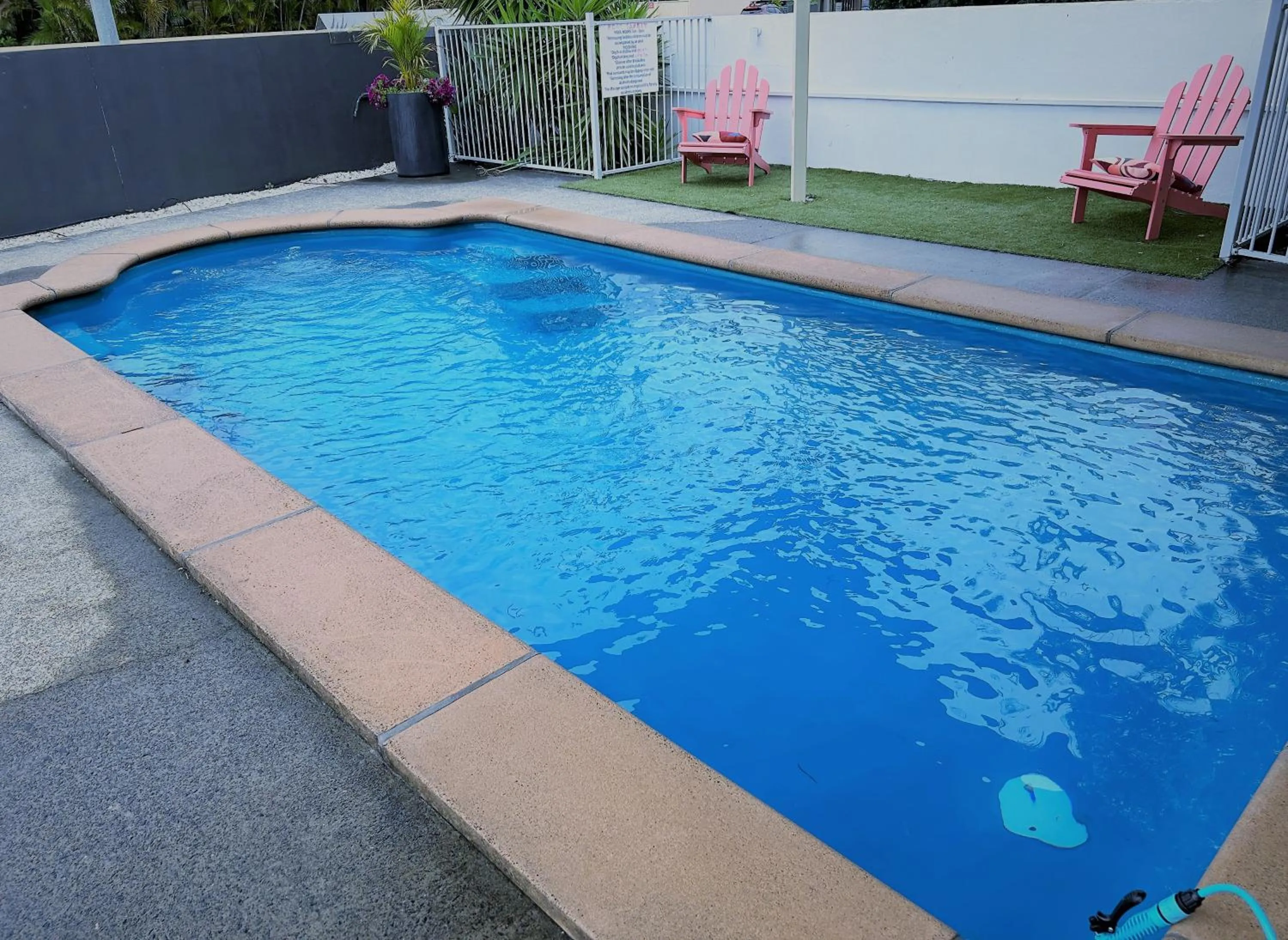 Swimming pool in Pacific Coast Motel